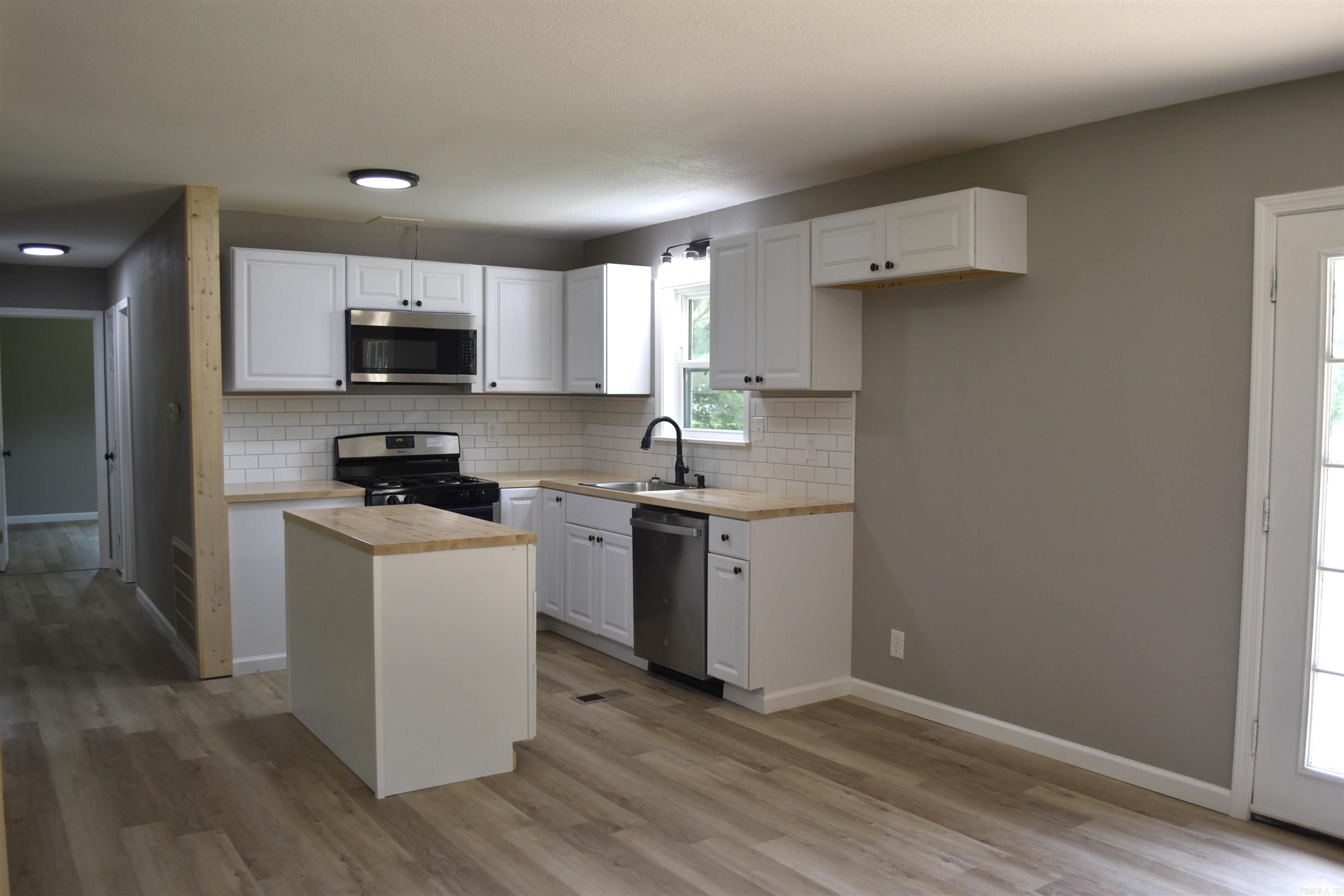 27 Grant 491 Road Sheridan, AR 72105