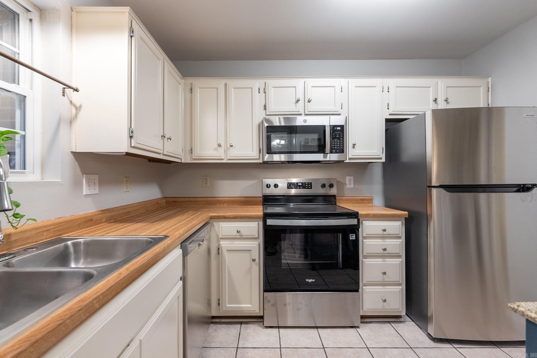 200 Pine Forest F-3 Maumelle, AR