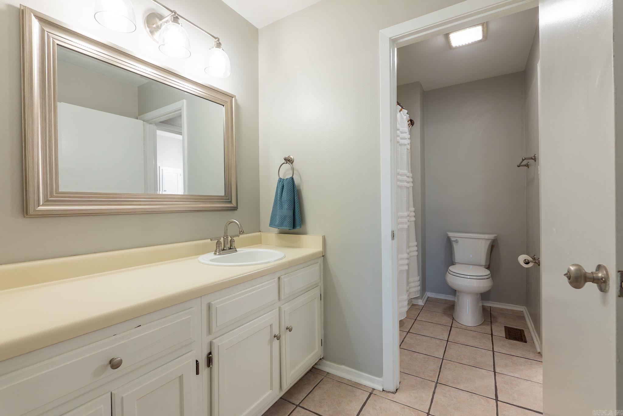 200 Pine Forest F-3 Maumelle, AR