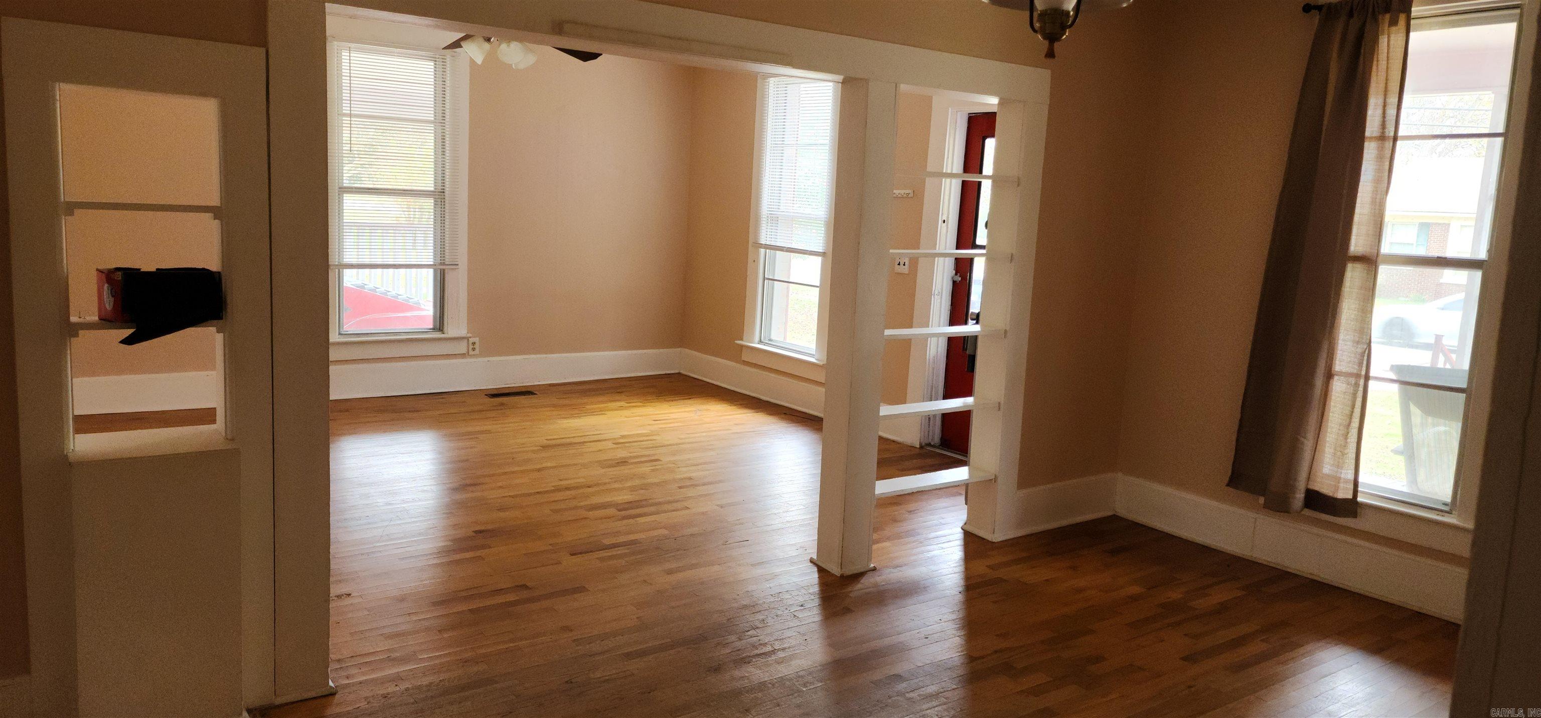 402 S 2Nd Street Dardanelle, AR 72834