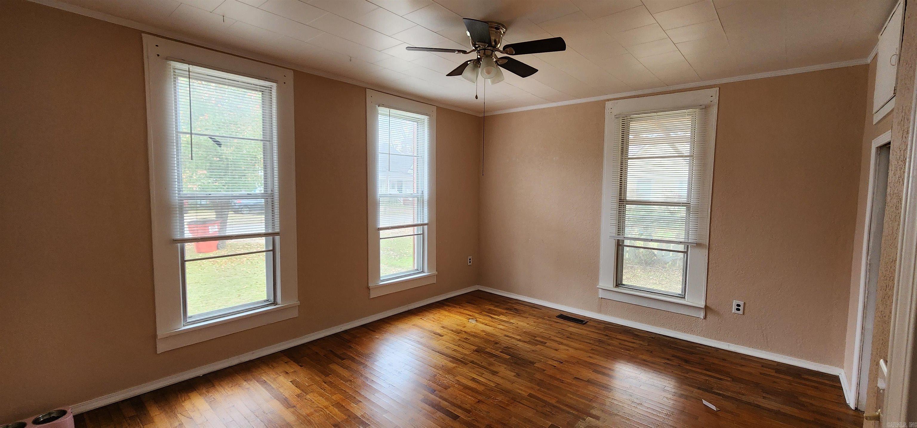 402 S 2Nd Street Dardanelle, AR 72834