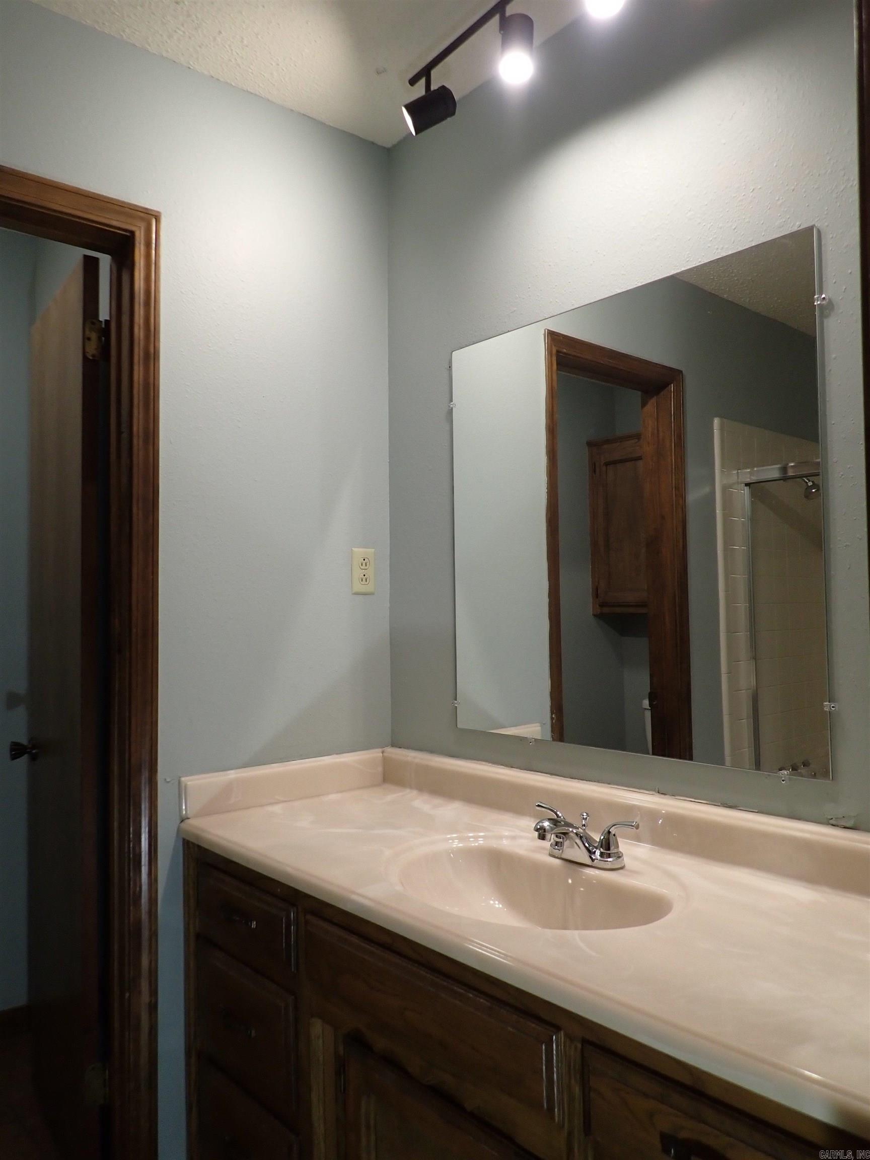 9 Lexington Circle Arkadelphia, AR 71923-7032