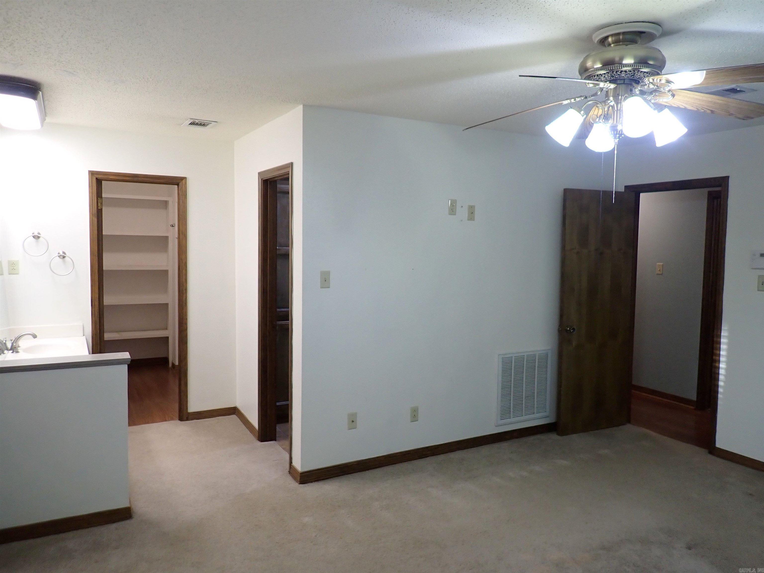 9 Lexington Circle Arkadelphia, AR 71923-7032