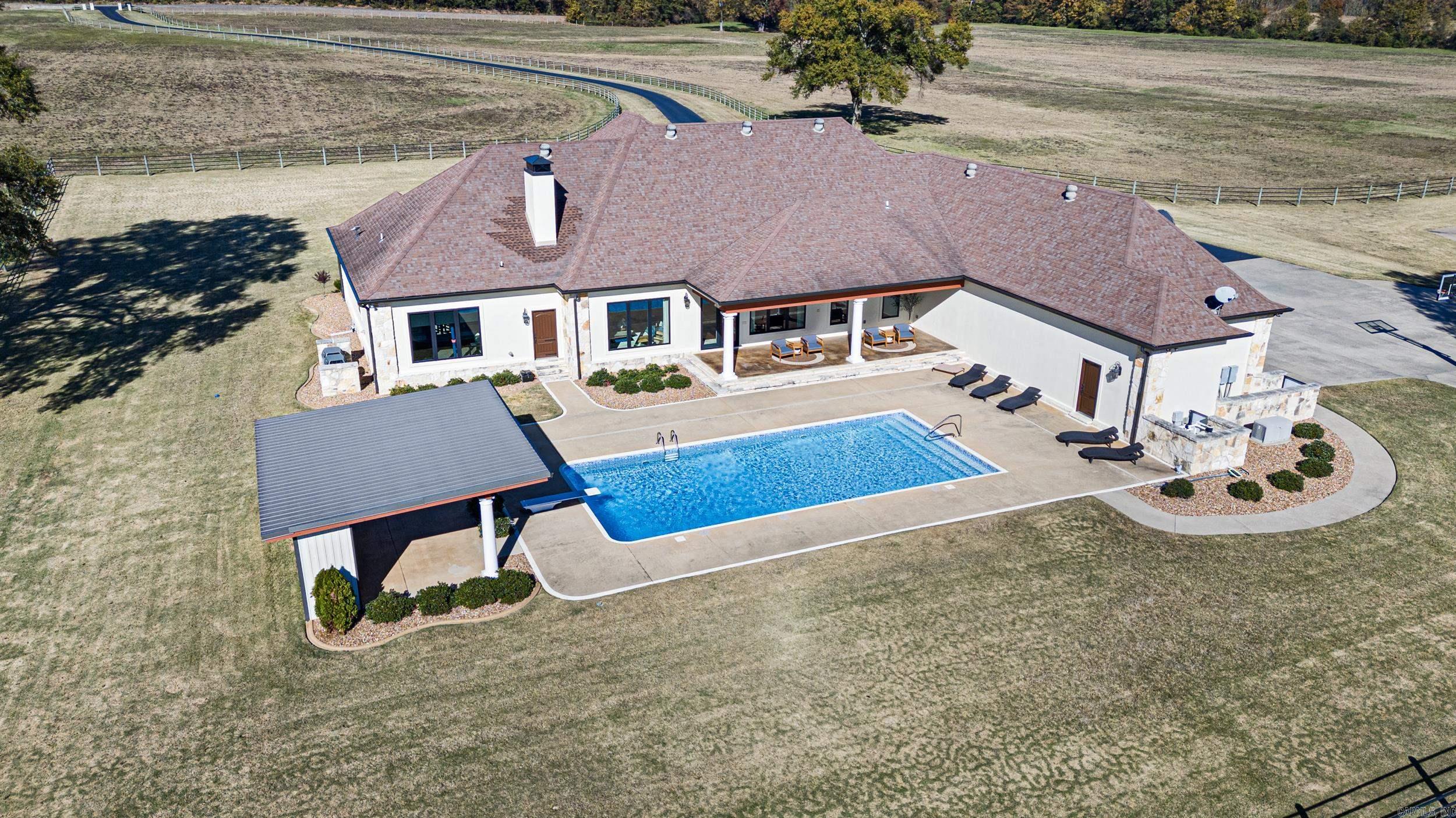 2365 W Gum Log Road Russellville, AR 72802
