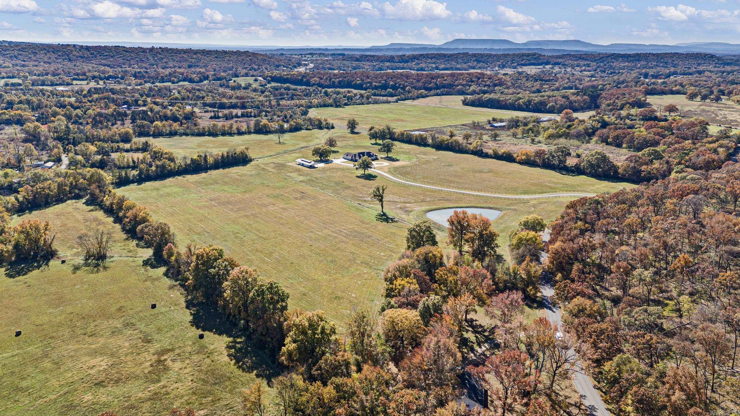 2365 W Gum Log  Russellville, AR