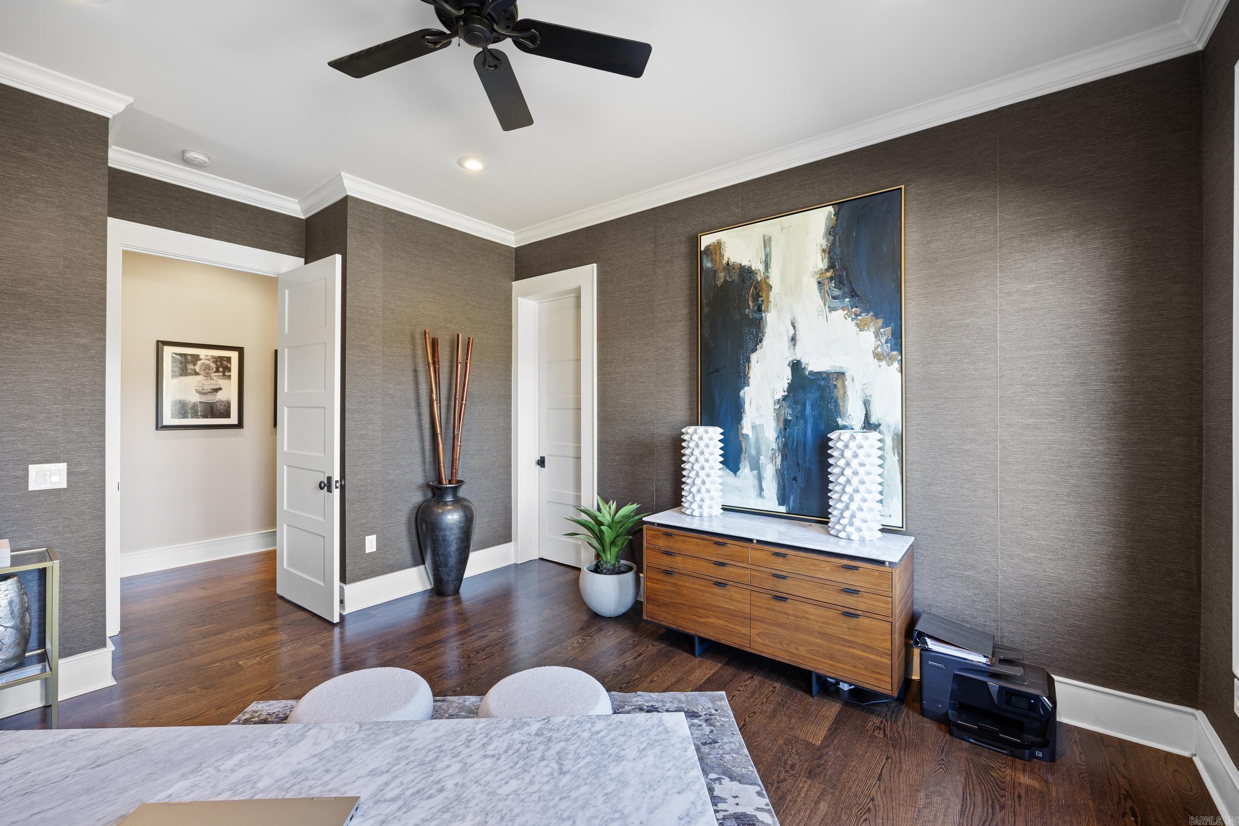 2365 W Gum Log  Russellville, AR