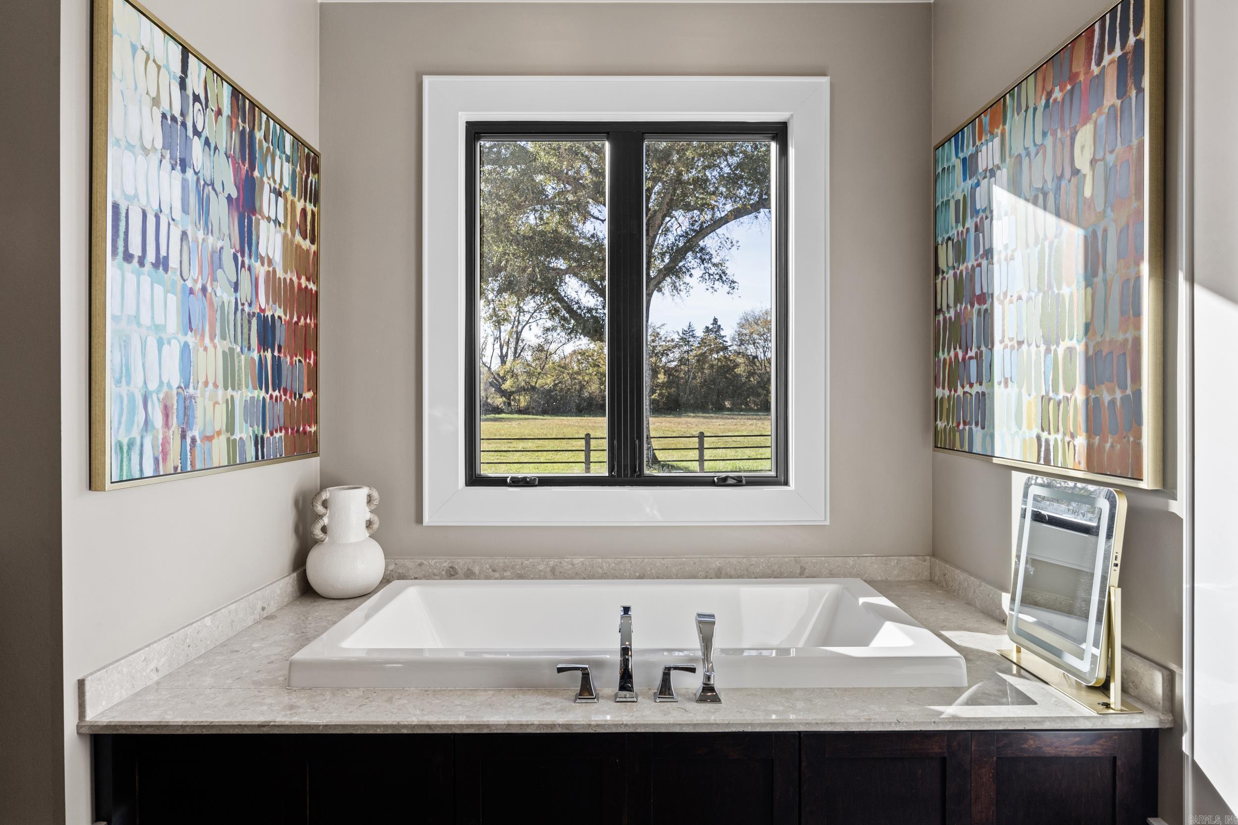 2365 W Gum Log  Russellville, AR