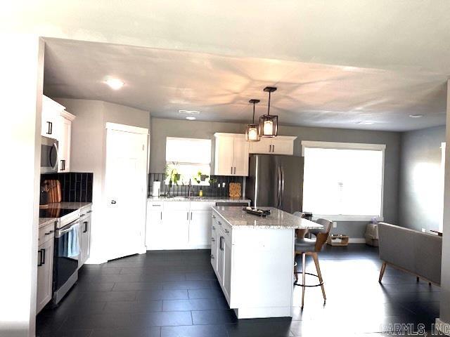 92 Reva's  Story, AR