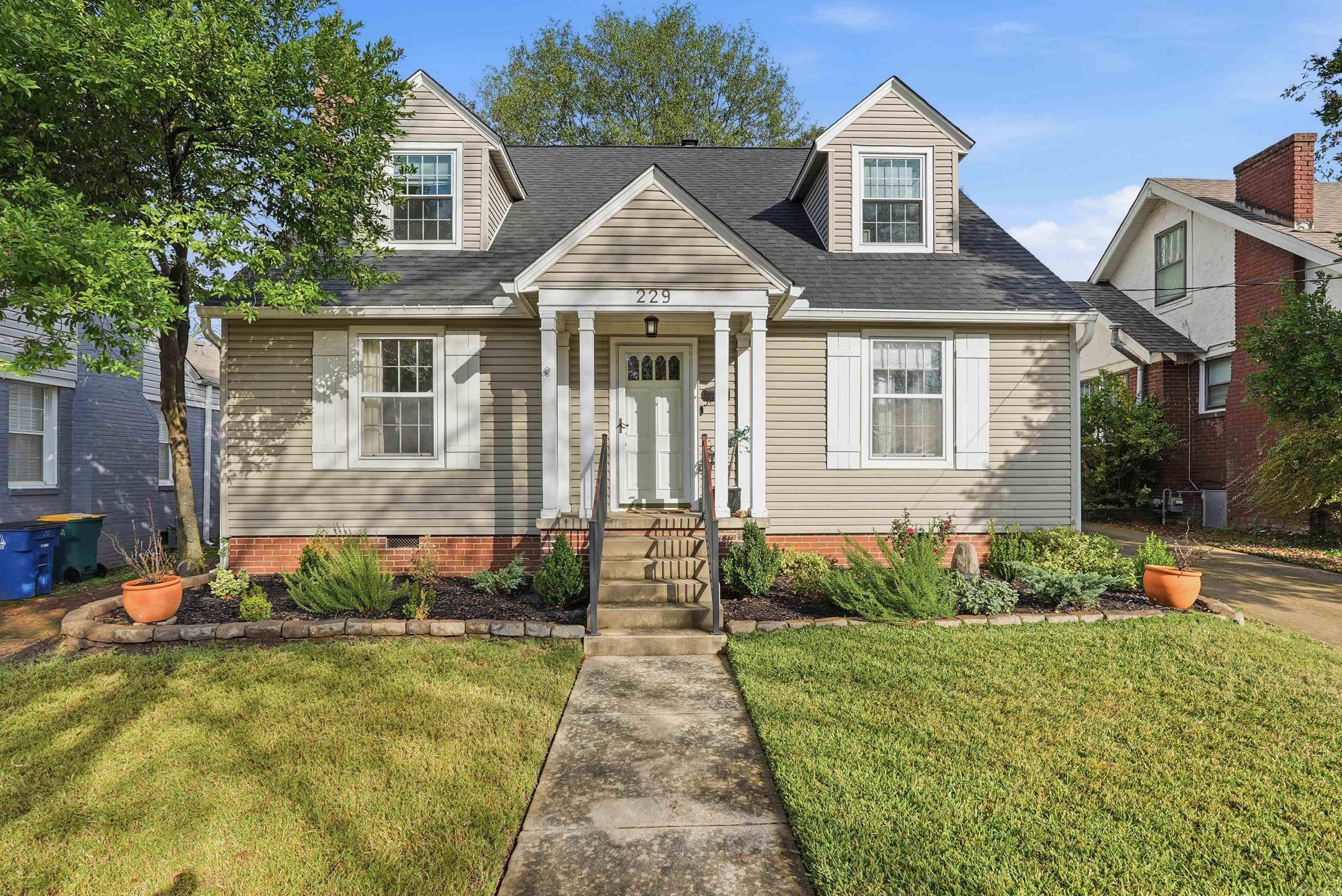 229 E B  North Little Rock, AR