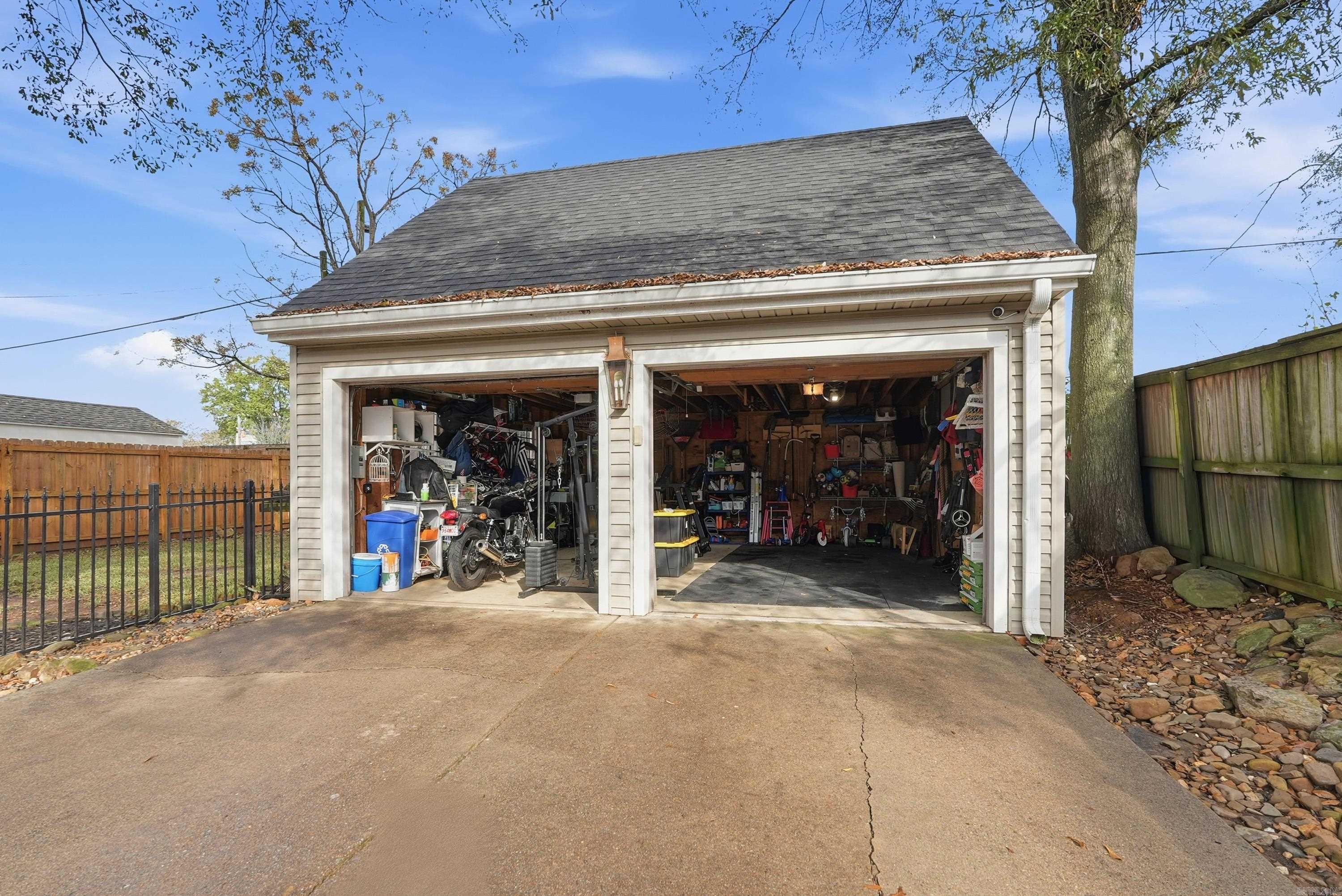 229 E B  North Little Rock, AR