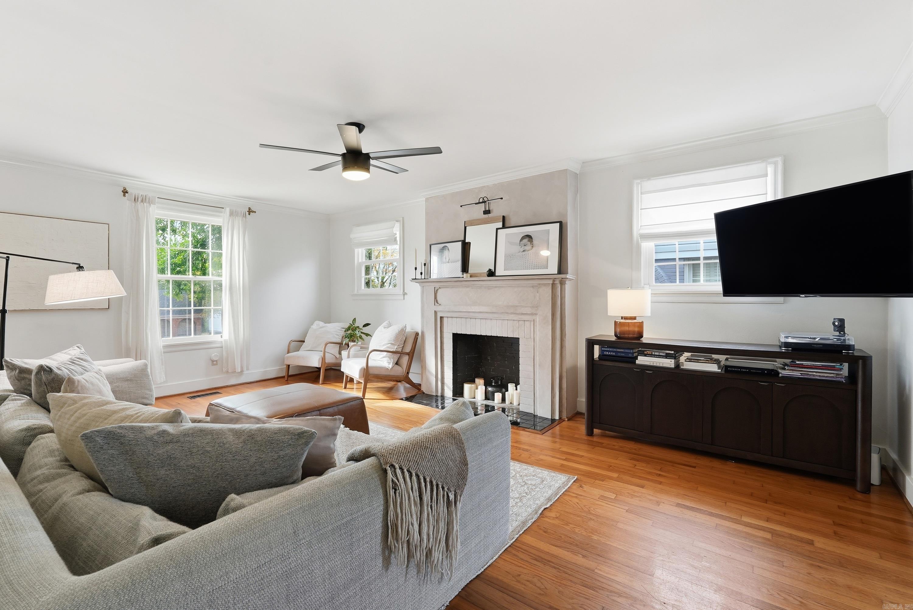 229 E B  North Little Rock, AR