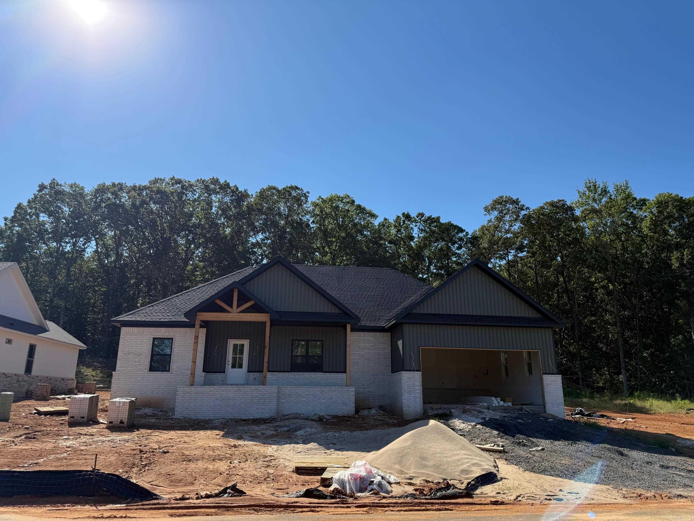 1062 Stagecoach  Cabot, AR