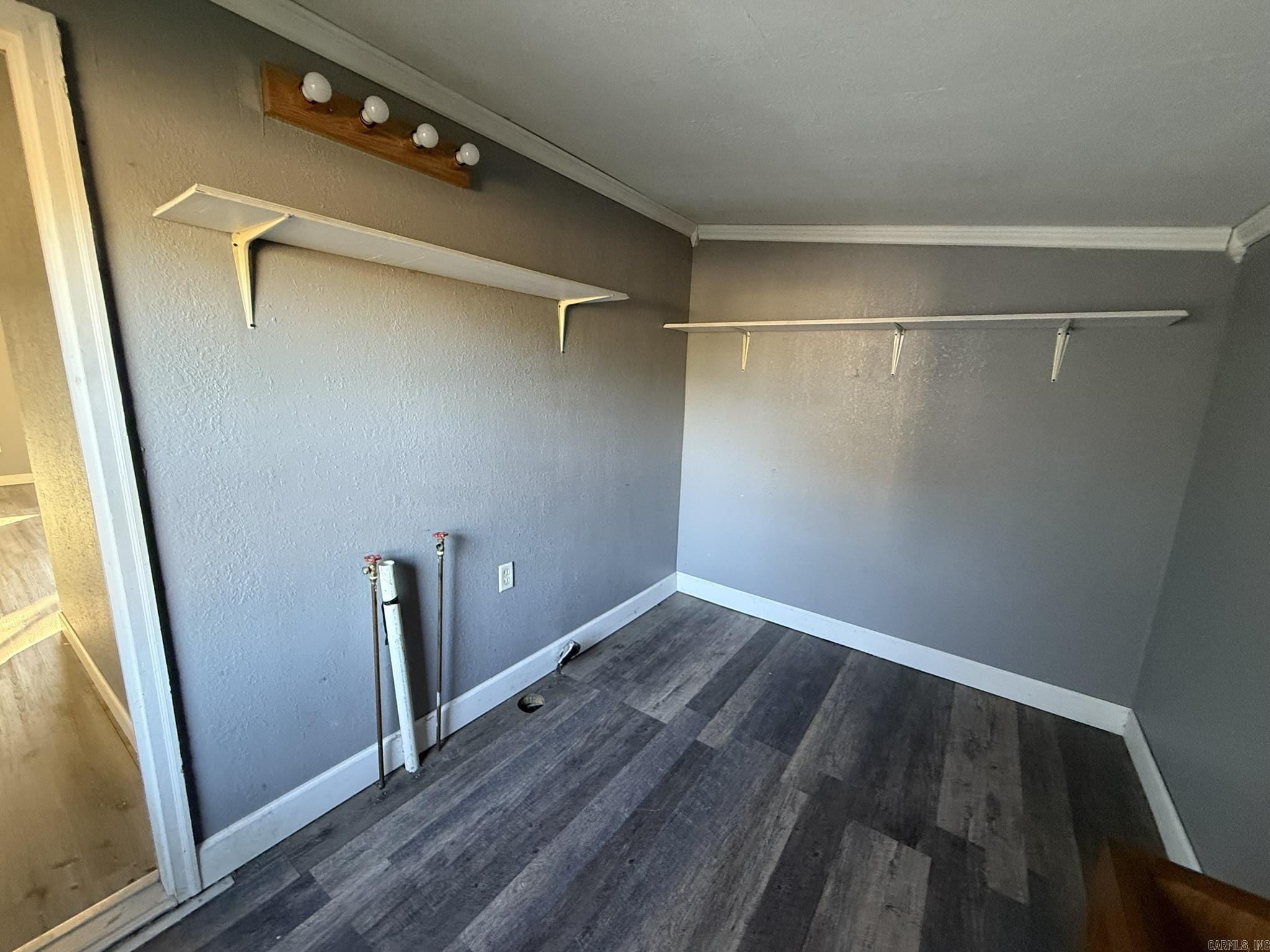 56 Pine  Melbourne, AR