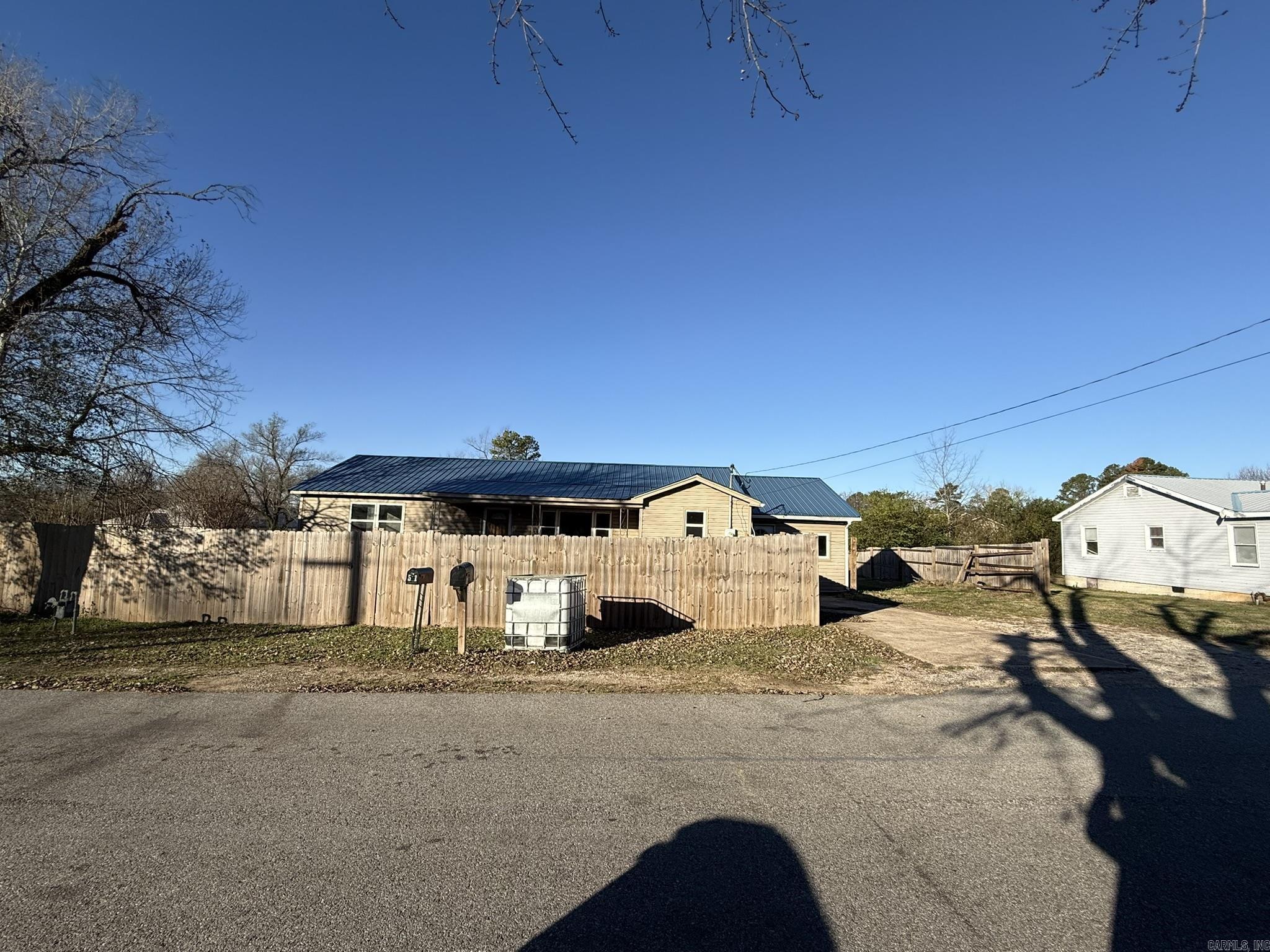 56 Pine  Melbourne, AR