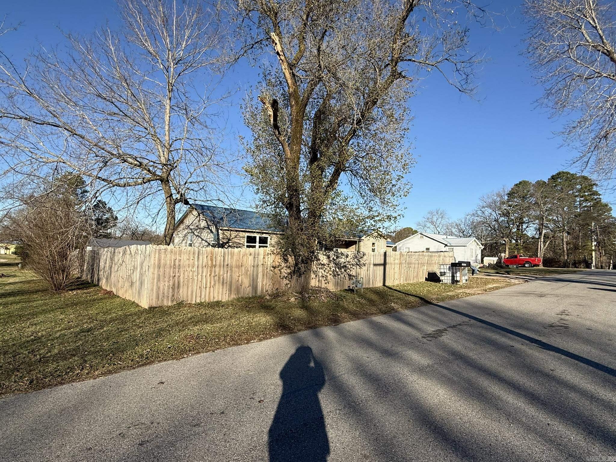 56 Pine  Melbourne, AR