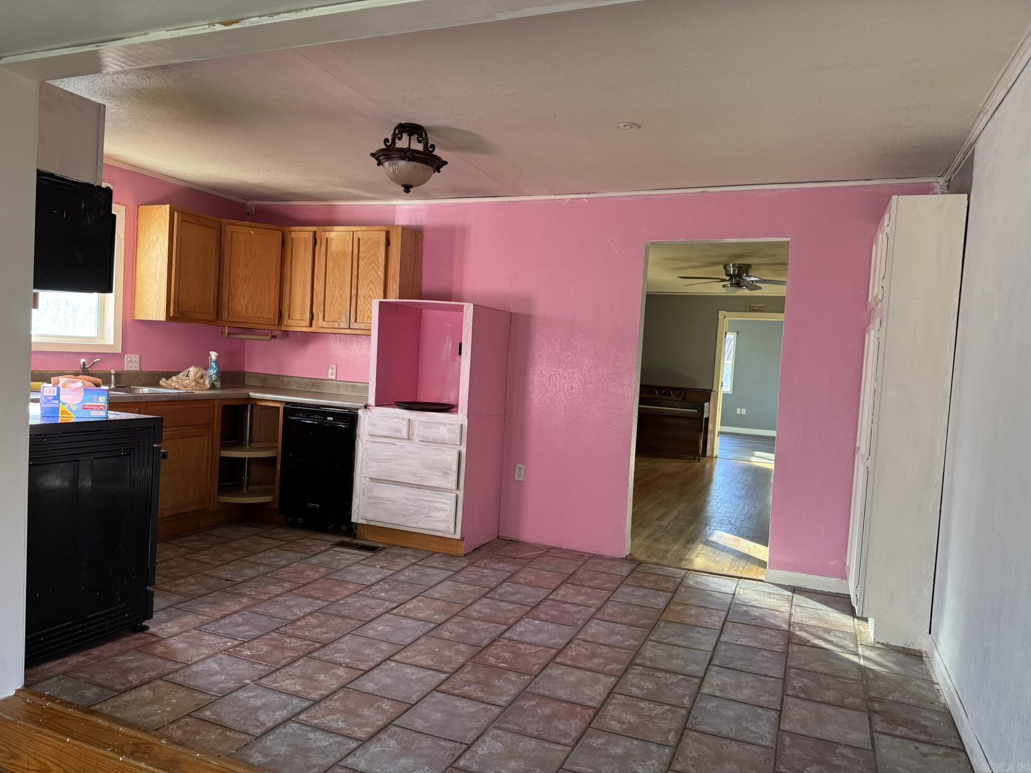 56 Pine  Melbourne, AR