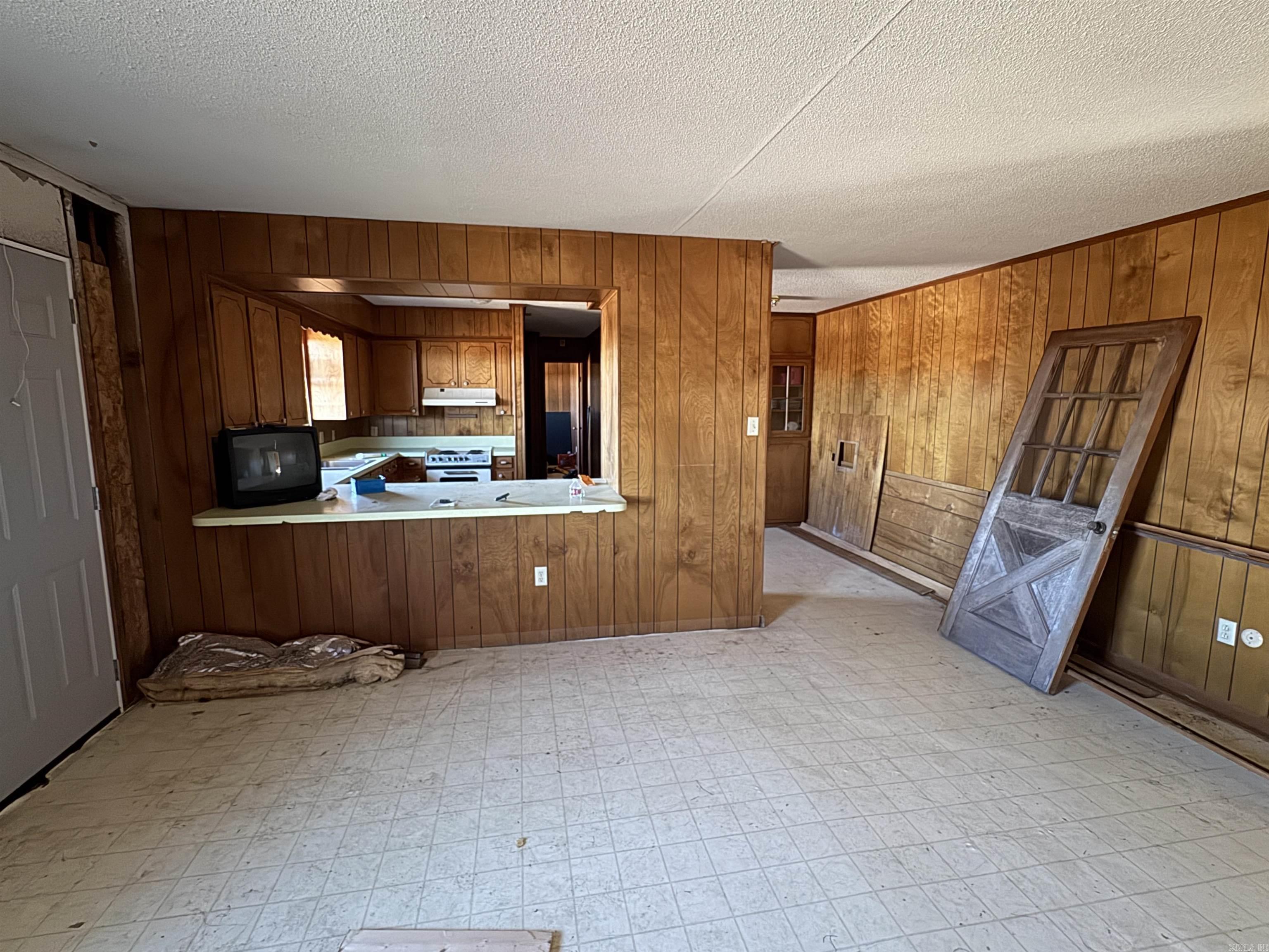 80 Spires  Damascus, AR