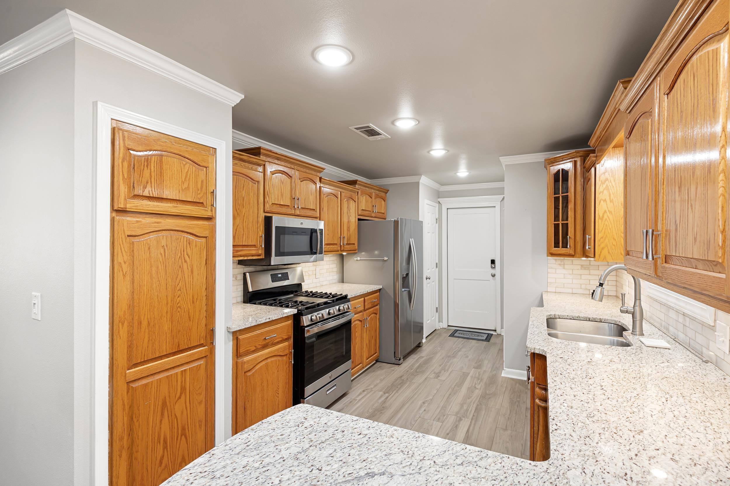 1906 Avenue 4 Pl  Atkins, AR