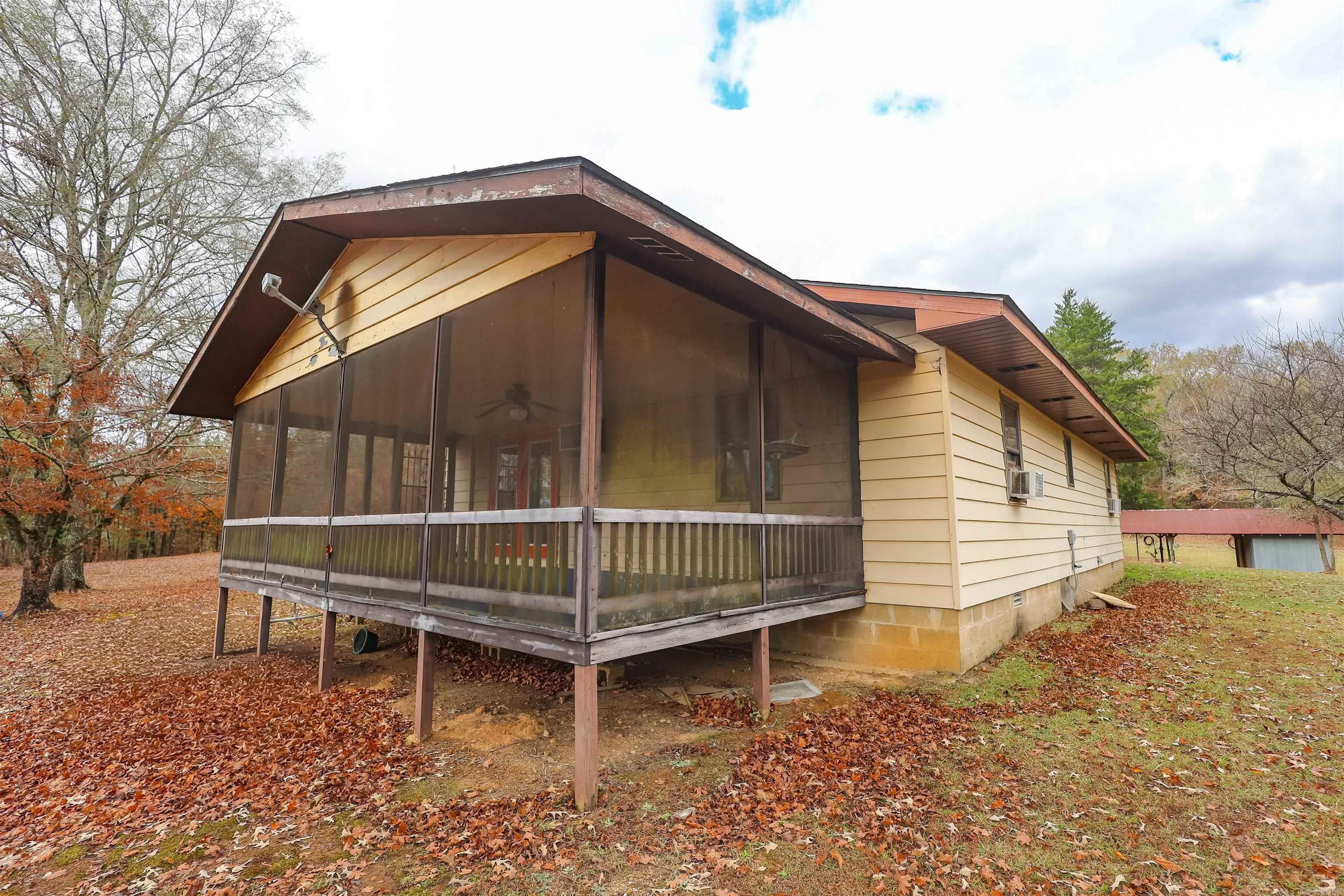 116 Loyd Cogburn  Glenwood, AR