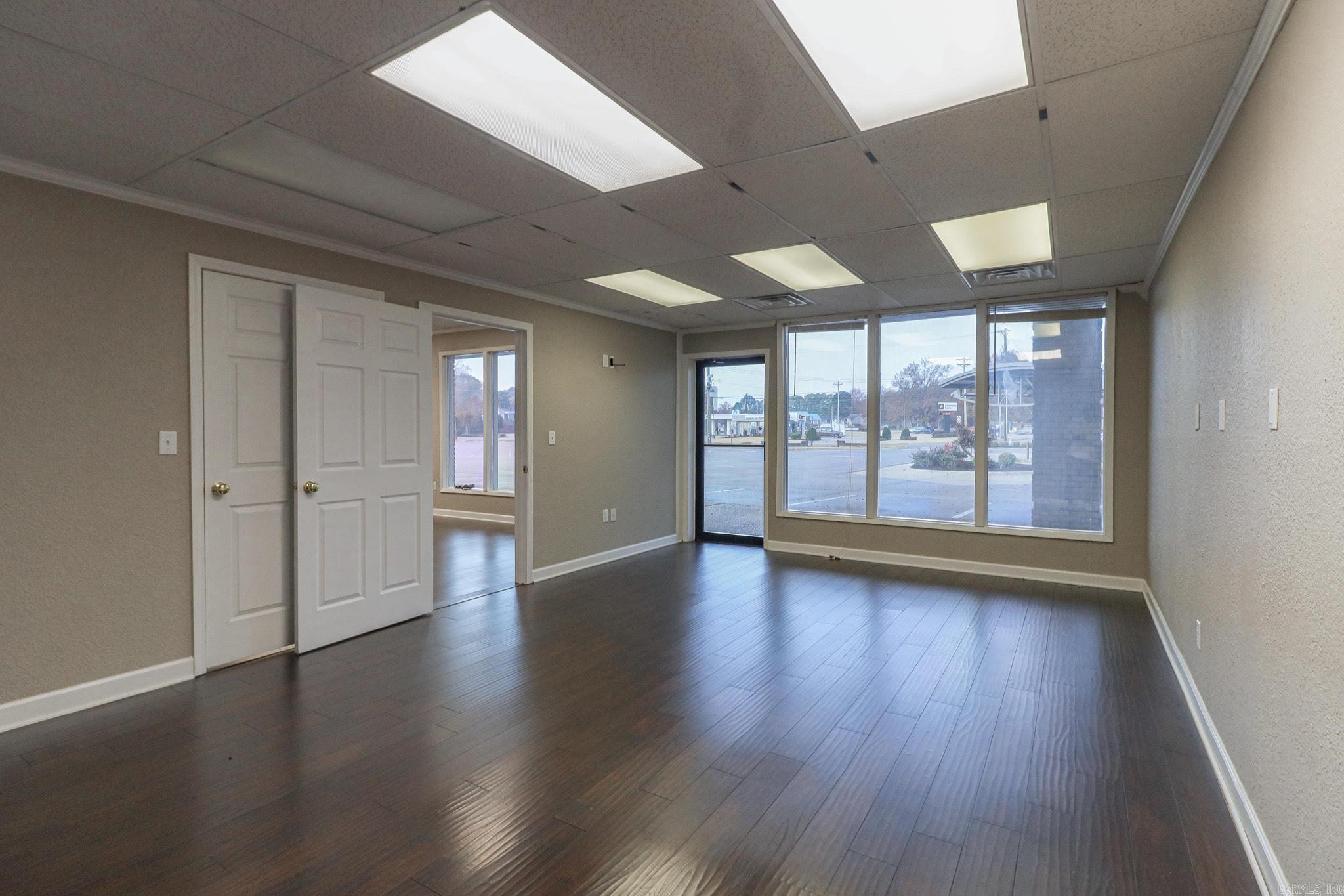 2702 S Culberhouse Suite O & P  Jonesboro, AR