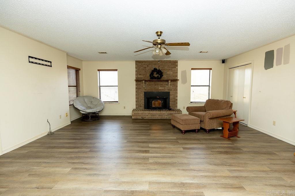 17 Oak Creek  Conway, AR