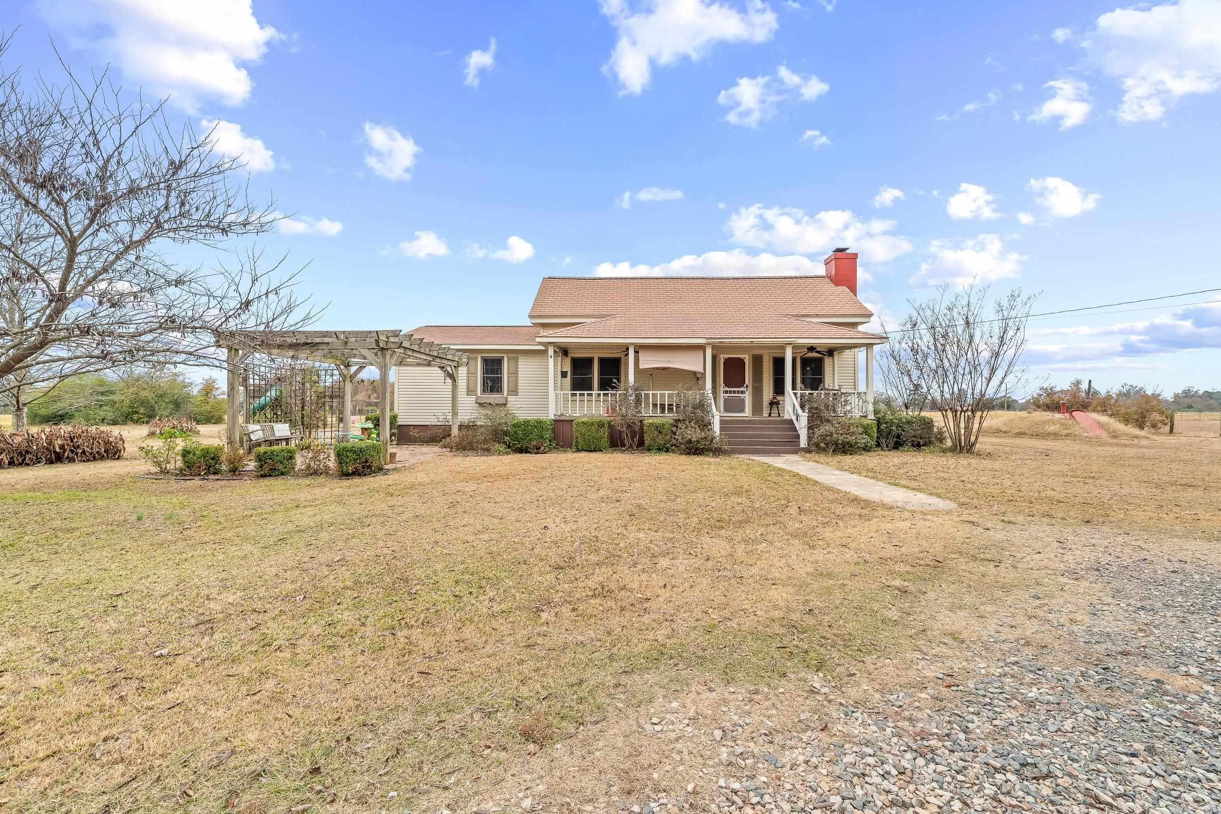 255 W Main  Lockesburg, AR