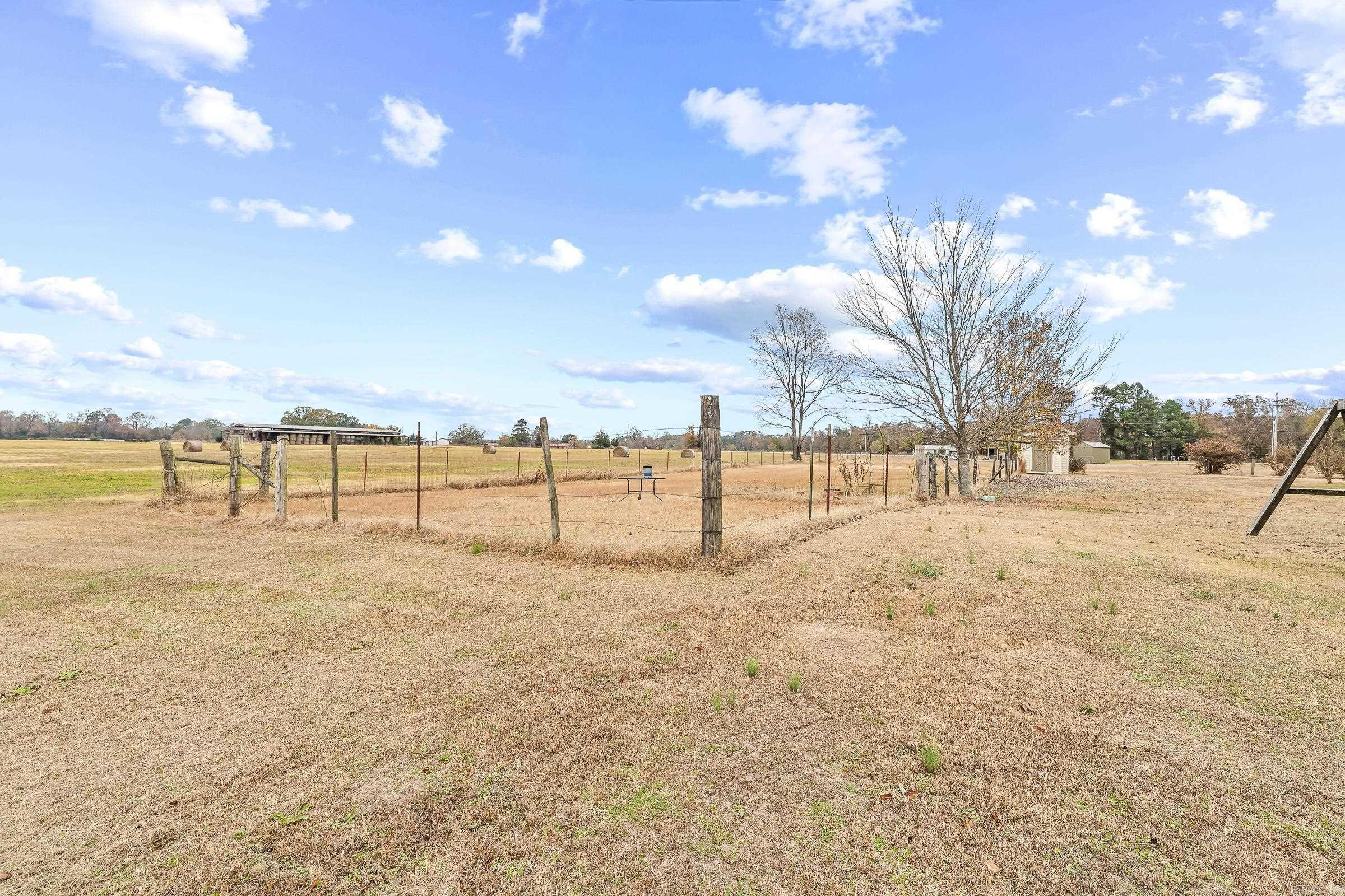 255 W Main  Lockesburg, AR