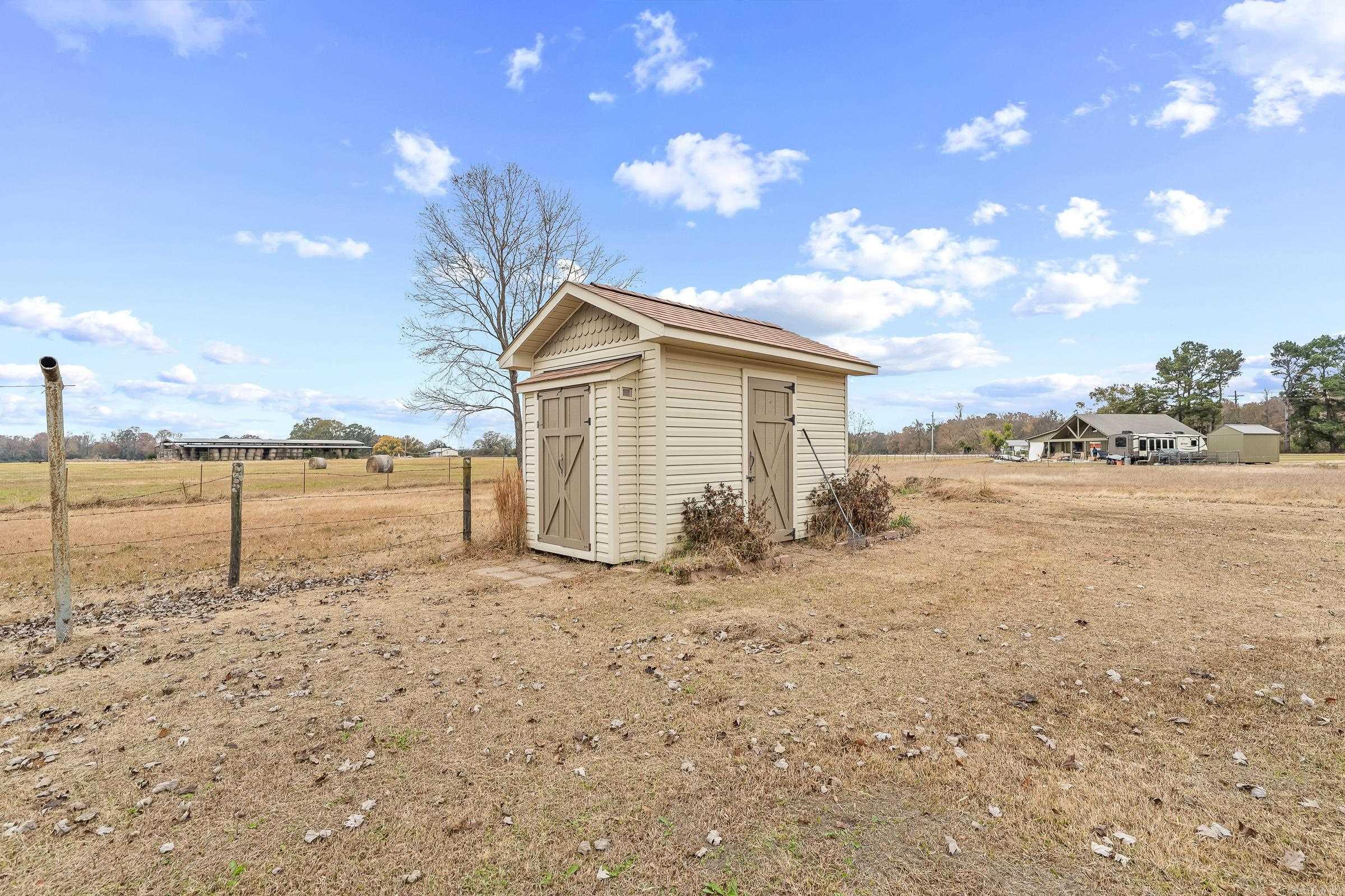 255 W Main  Lockesburg, AR