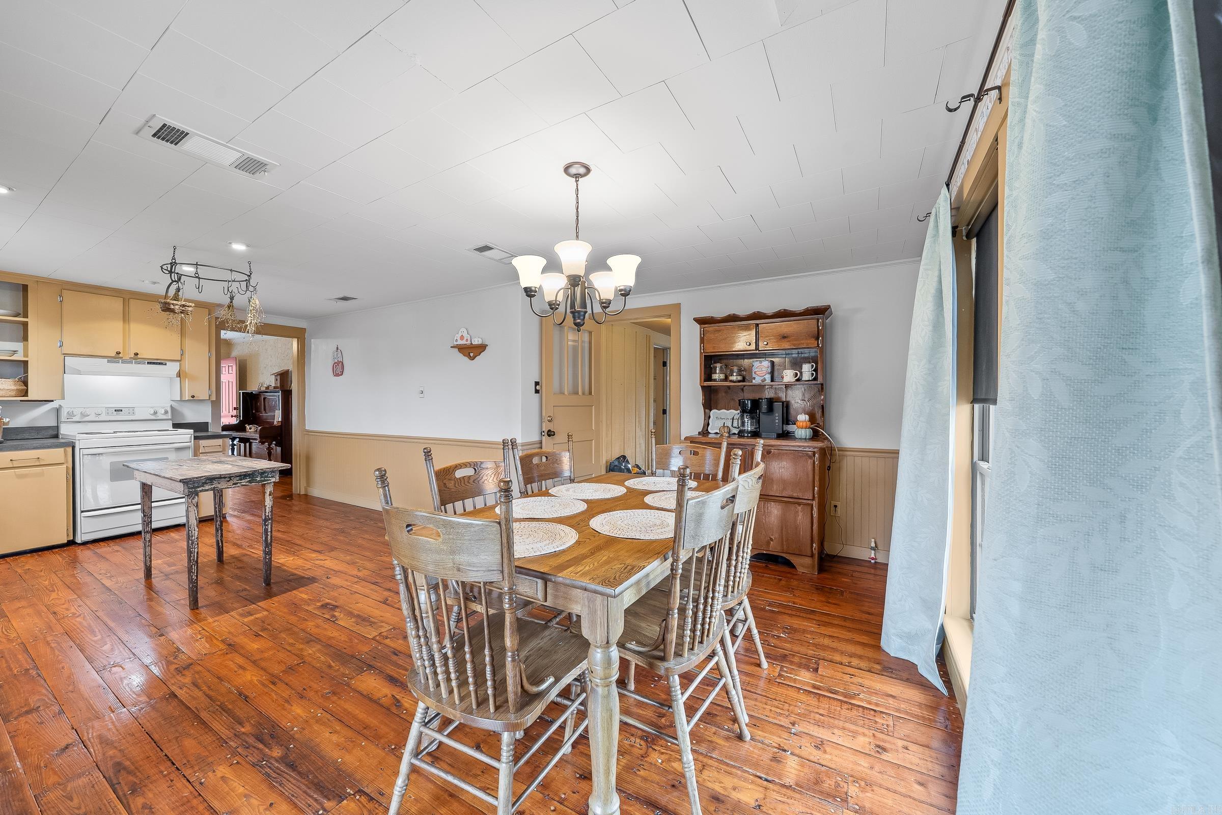 255 W Main  Lockesburg, AR