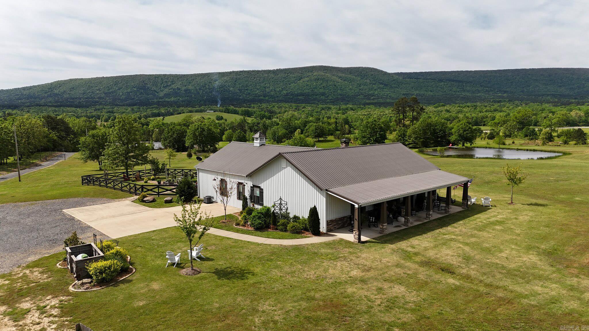 6014 Hwy 8 W Mena, AR 71953
