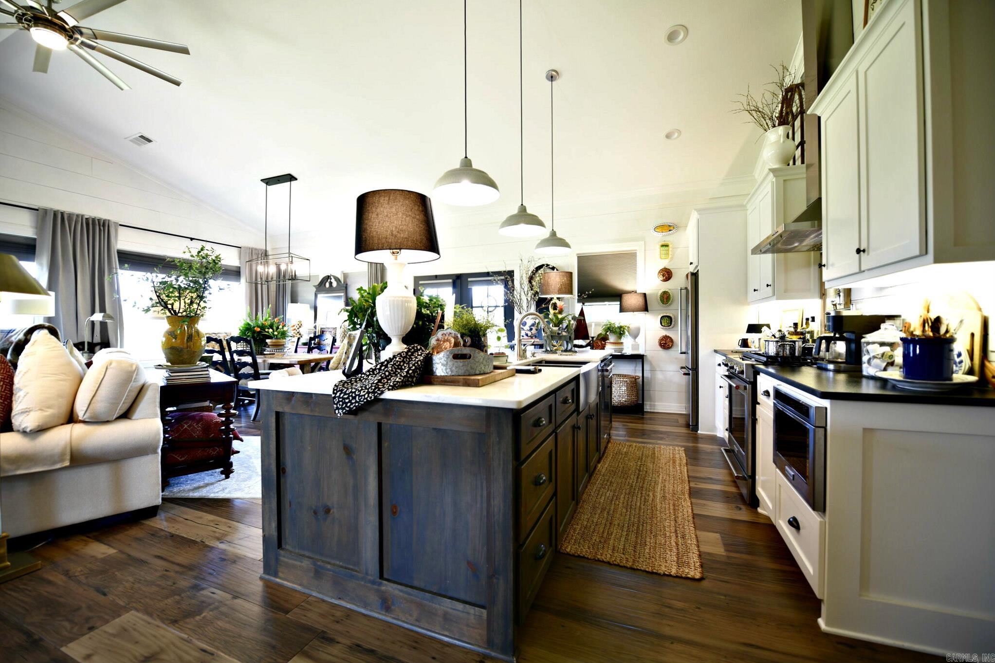 6014 Hwy 8 W Mena, AR 71953
