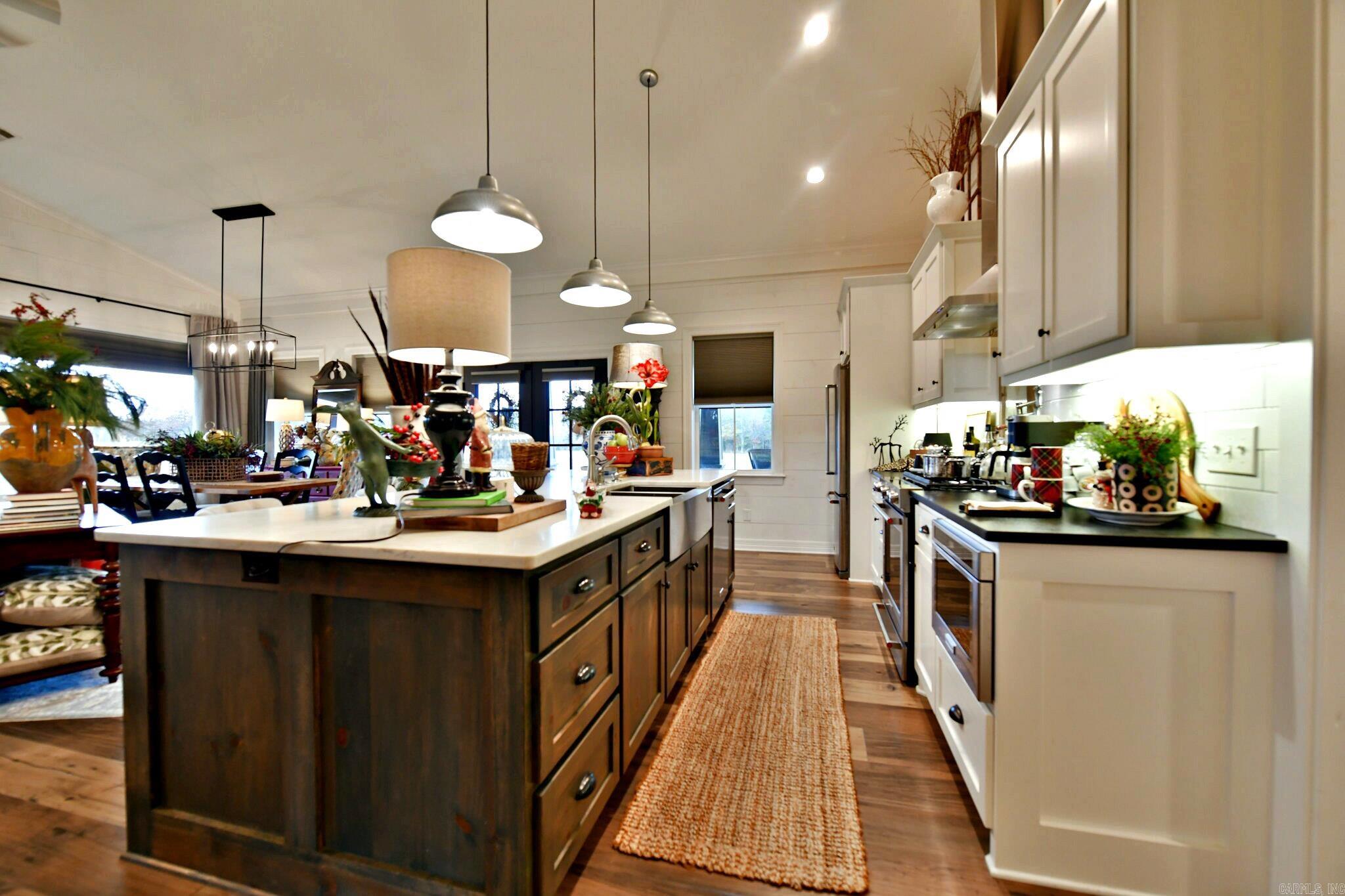 6014 Hwy 8 W  Mena, AR