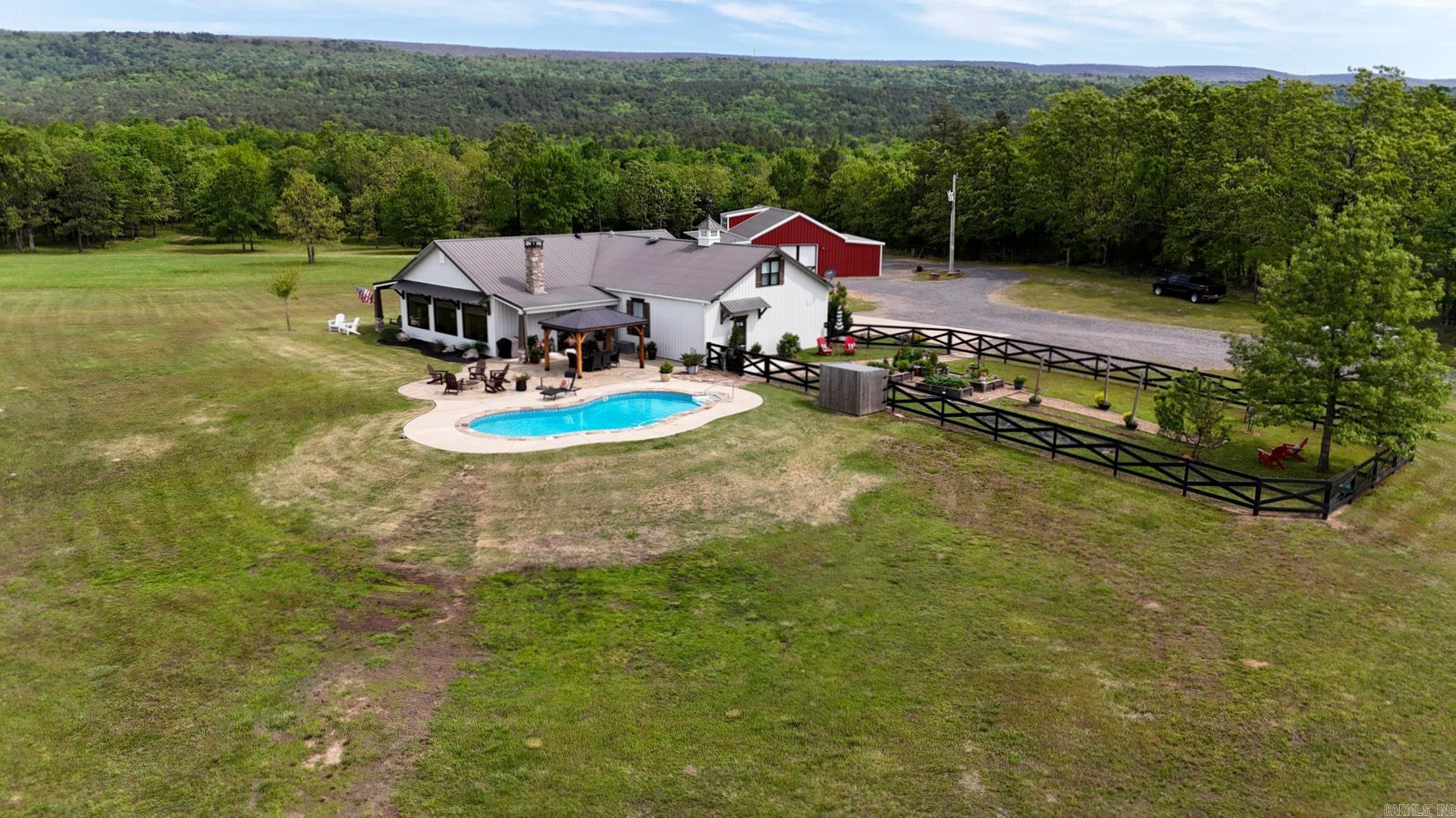 6014 Hwy 8 W Mena, AR 71953