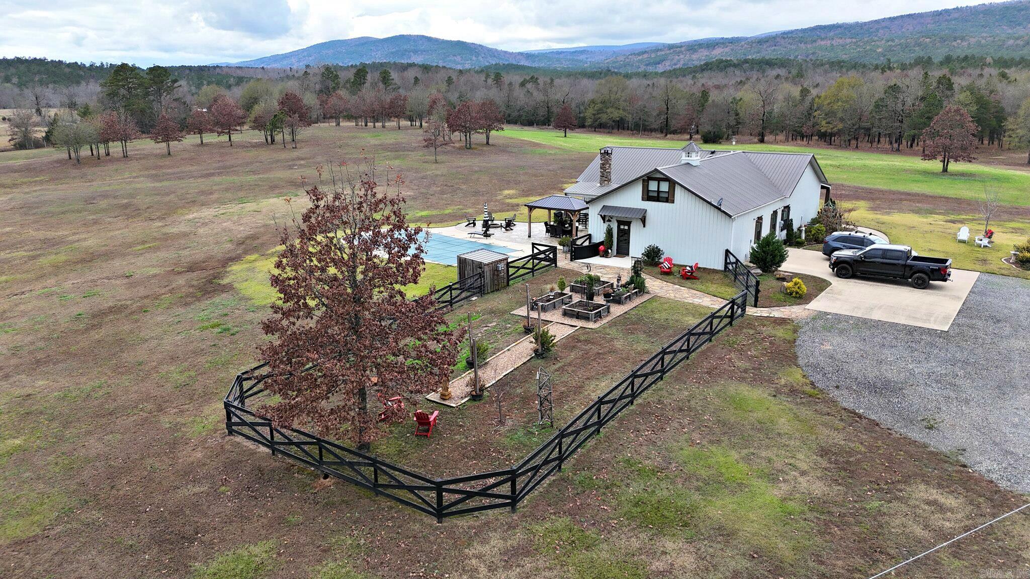 6014 Hwy 8 W  Mena, AR