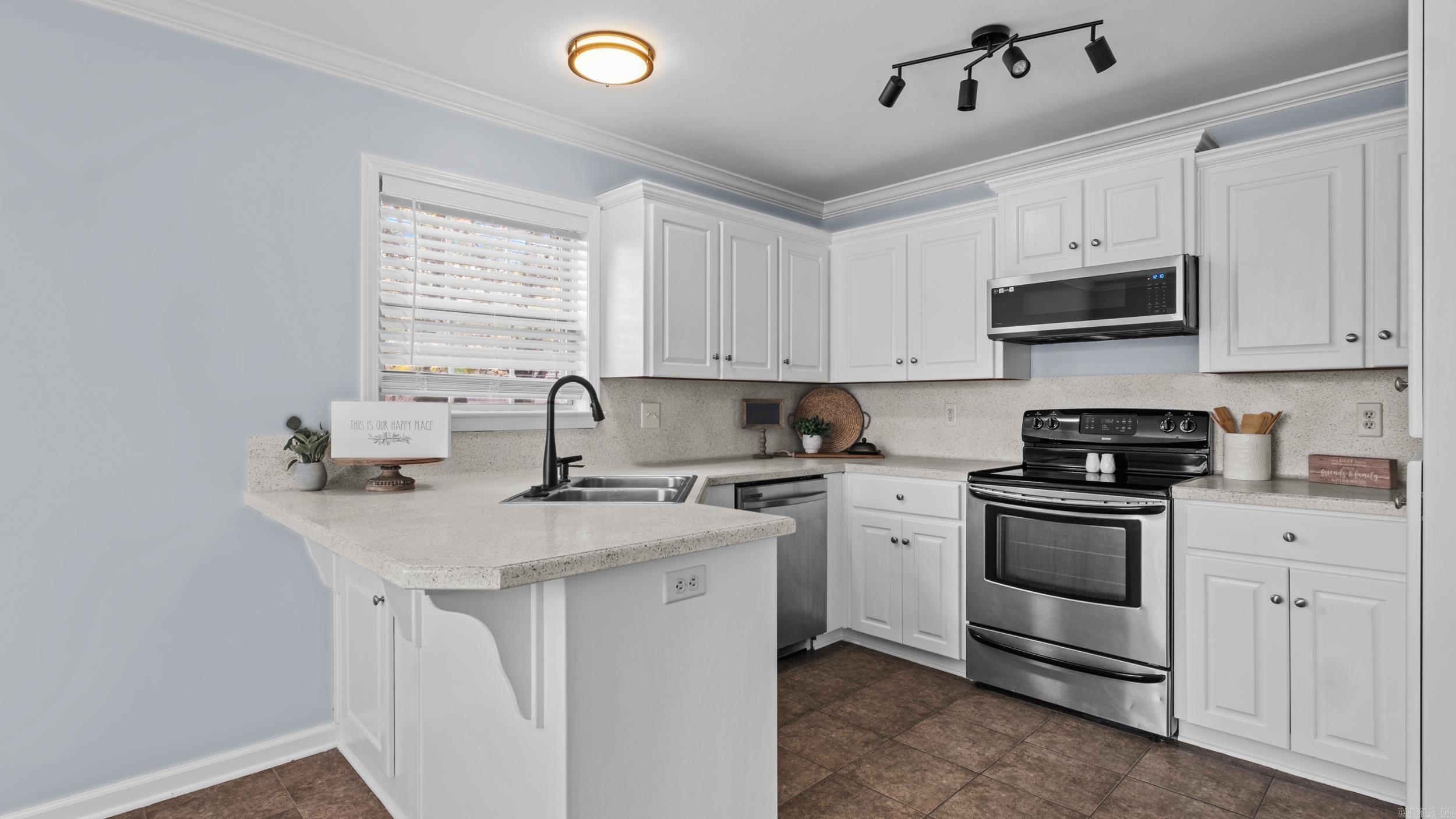 2422 Canterbury Ct  Cabot, AR