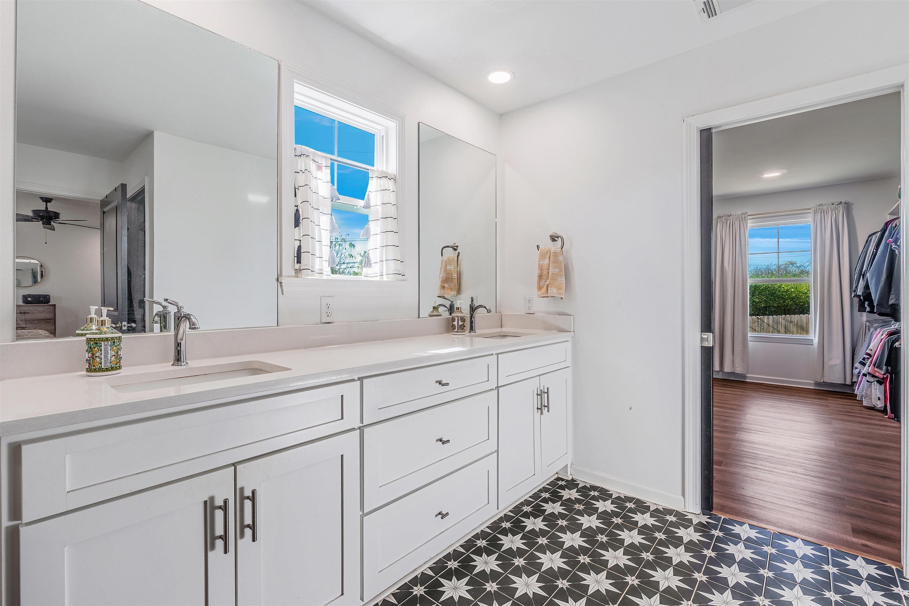 8001 Iowa  Little Rock, AR