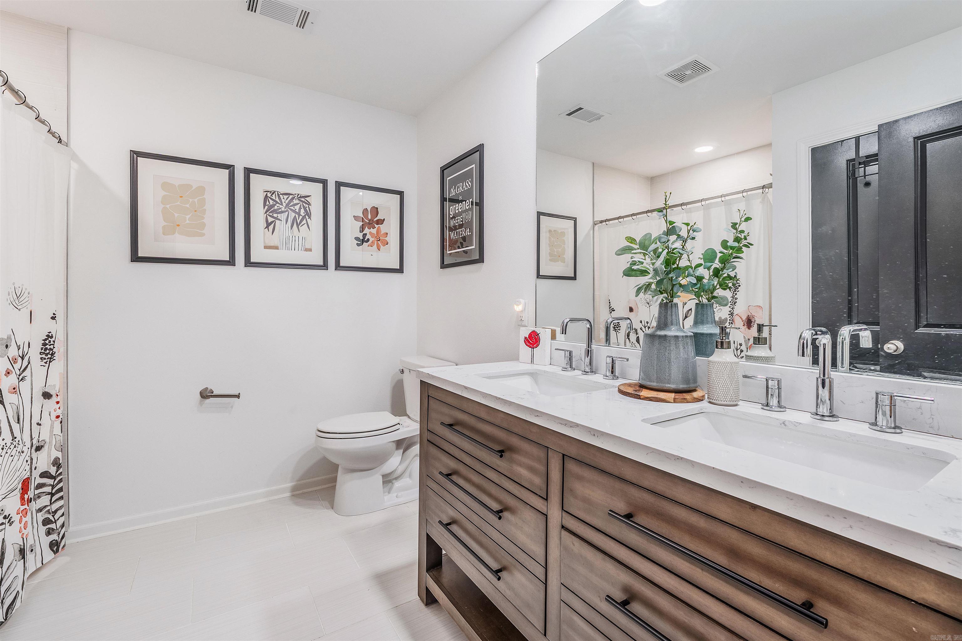 8001 Iowa  Little Rock, AR