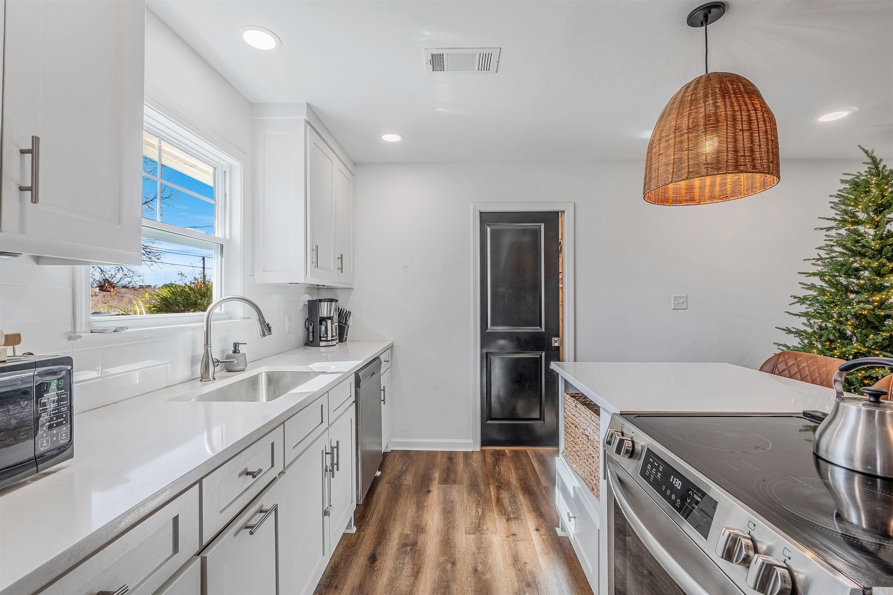 8001 Iowa  Little Rock, AR