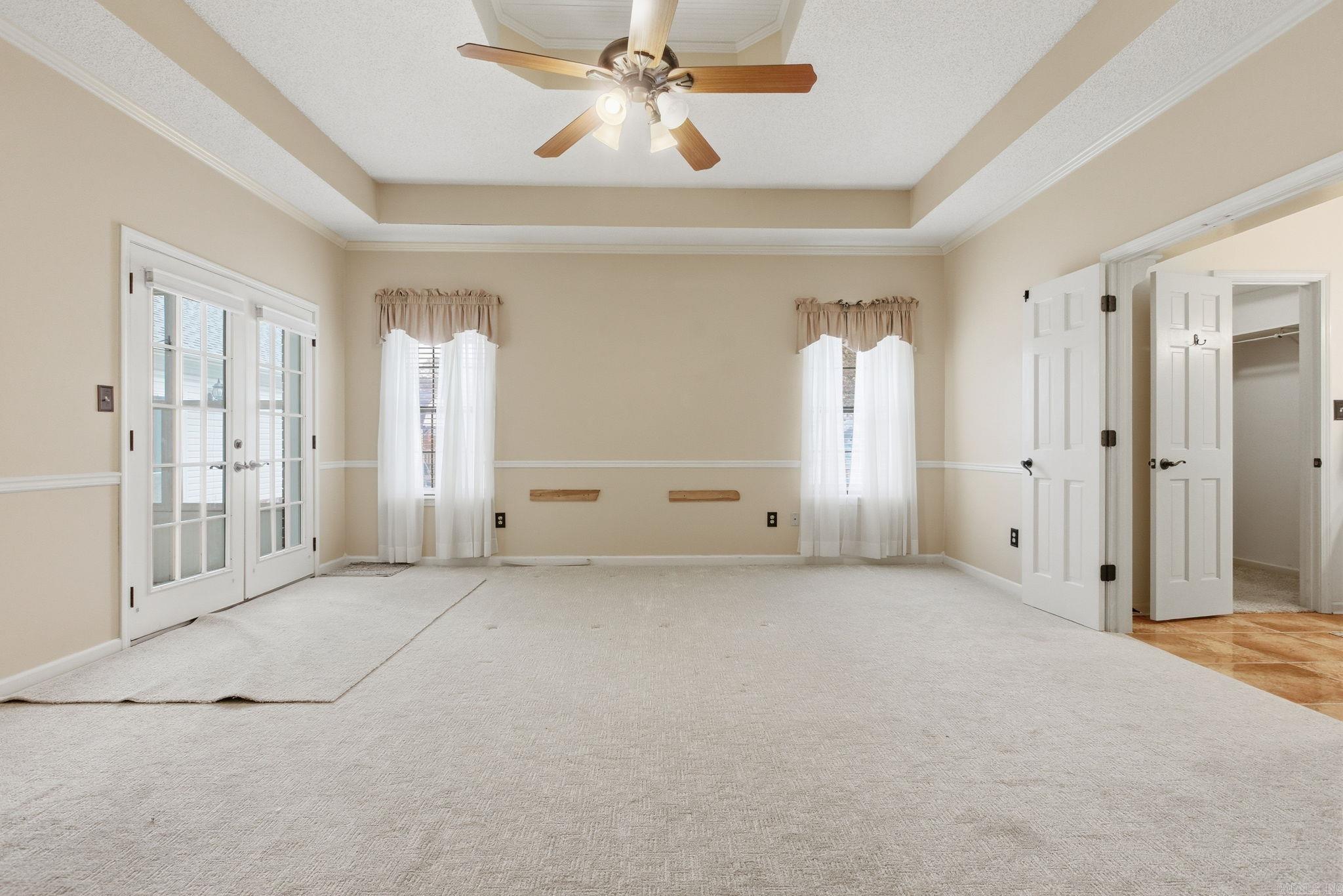 208 Summerfield Dr.  Bryant, AR