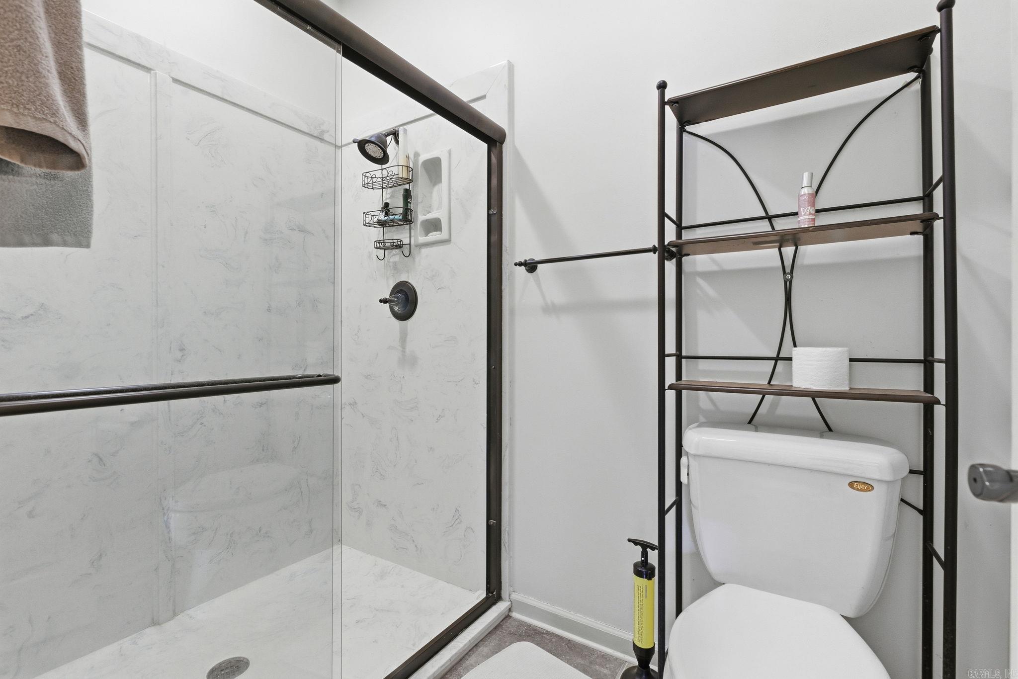 208 Summerfield Dr.  Bryant, AR