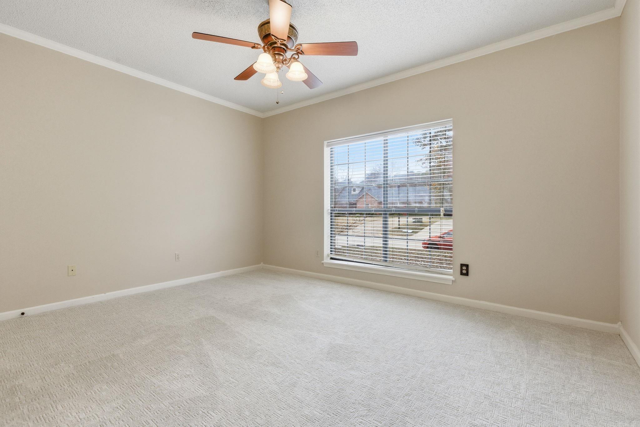 208 Summerfield Dr.  Bryant, AR