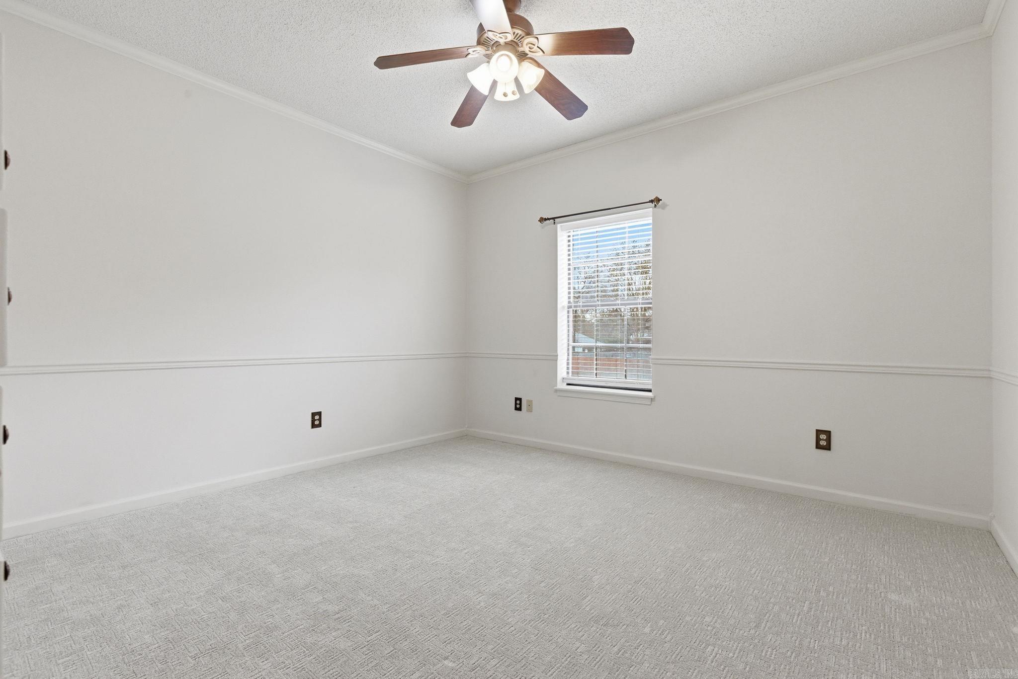 208 Summerfield Dr.  Bryant, AR