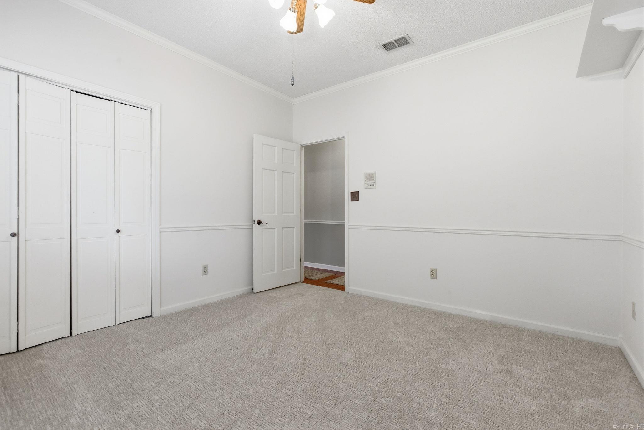 208 Summerfield Dr.  Bryant, AR