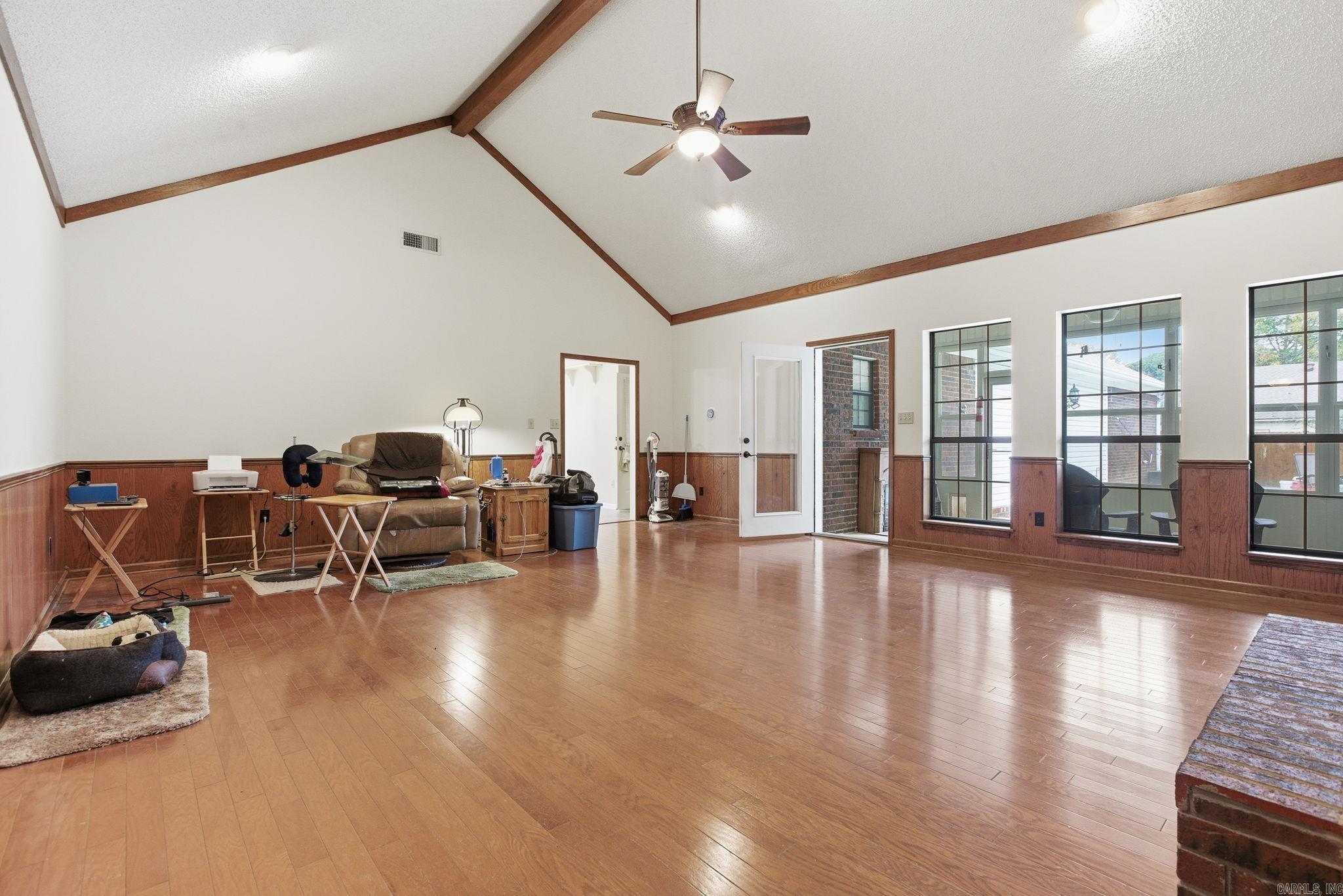 208 Summerfield Dr.  Bryant, AR