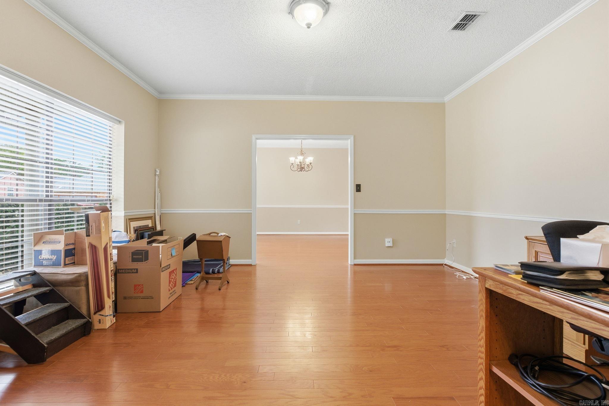 208 Summerfield Dr.  Bryant, AR