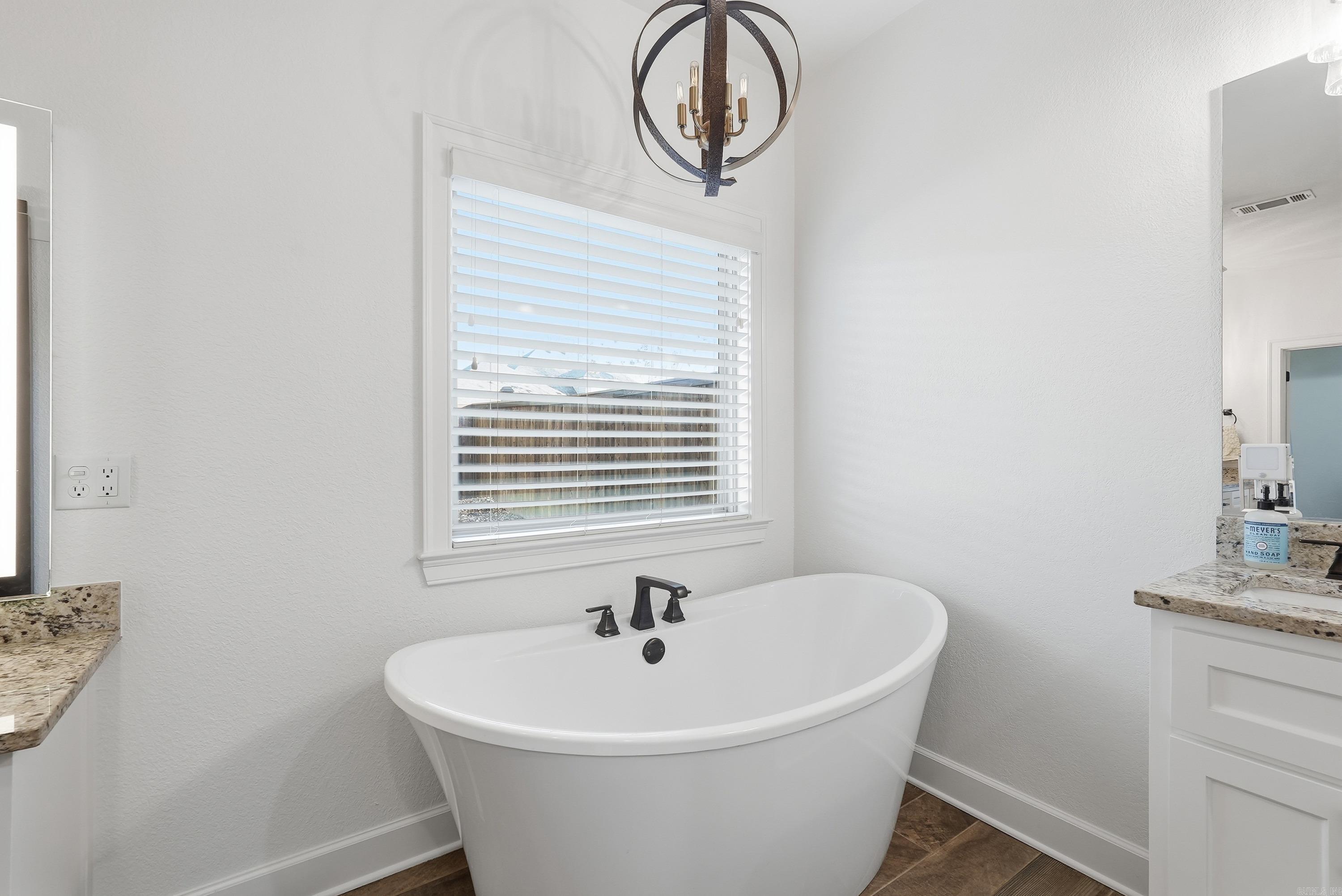 1690 Winterbrook  Conway, AR