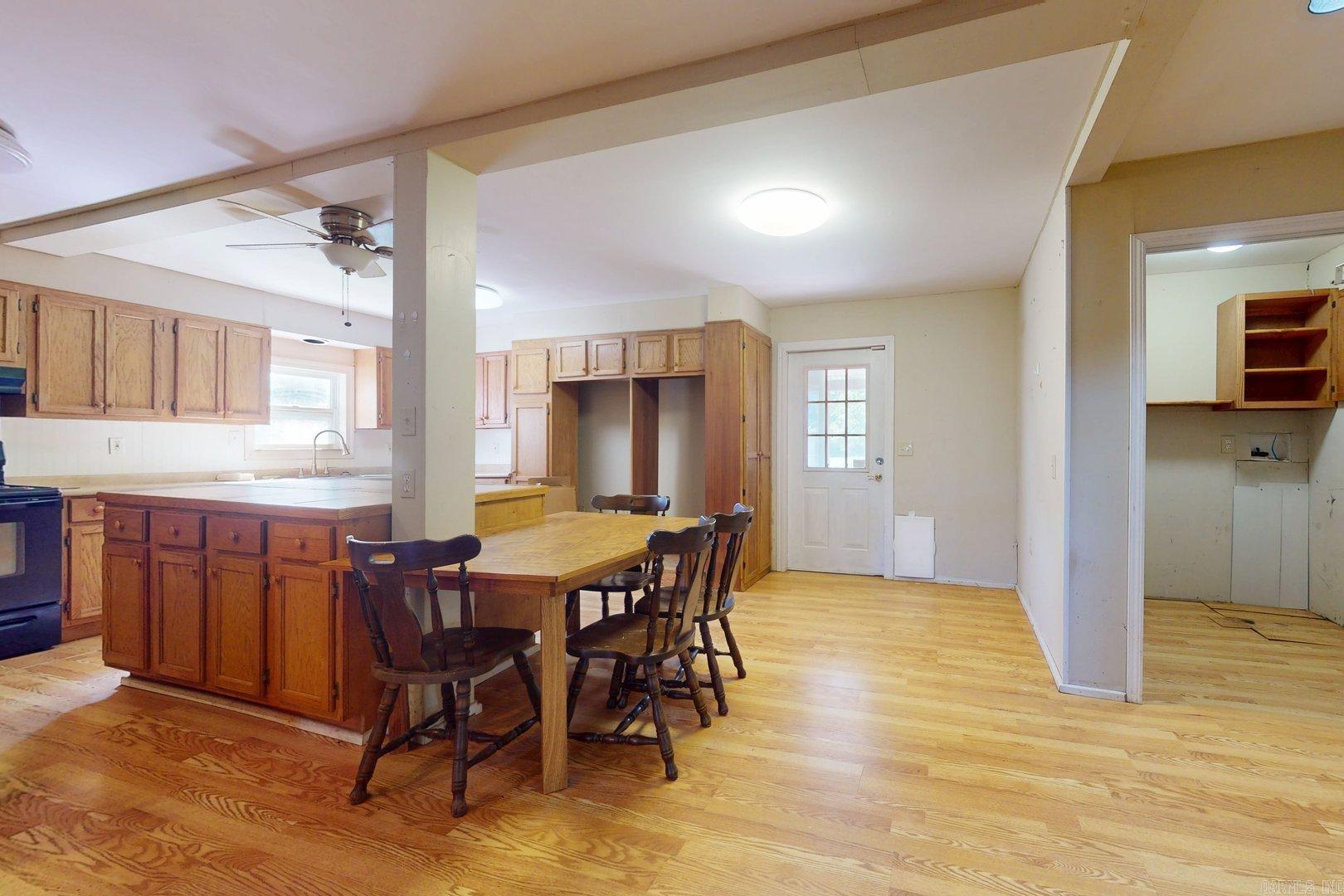 686 MC 379  Texarkana, AR