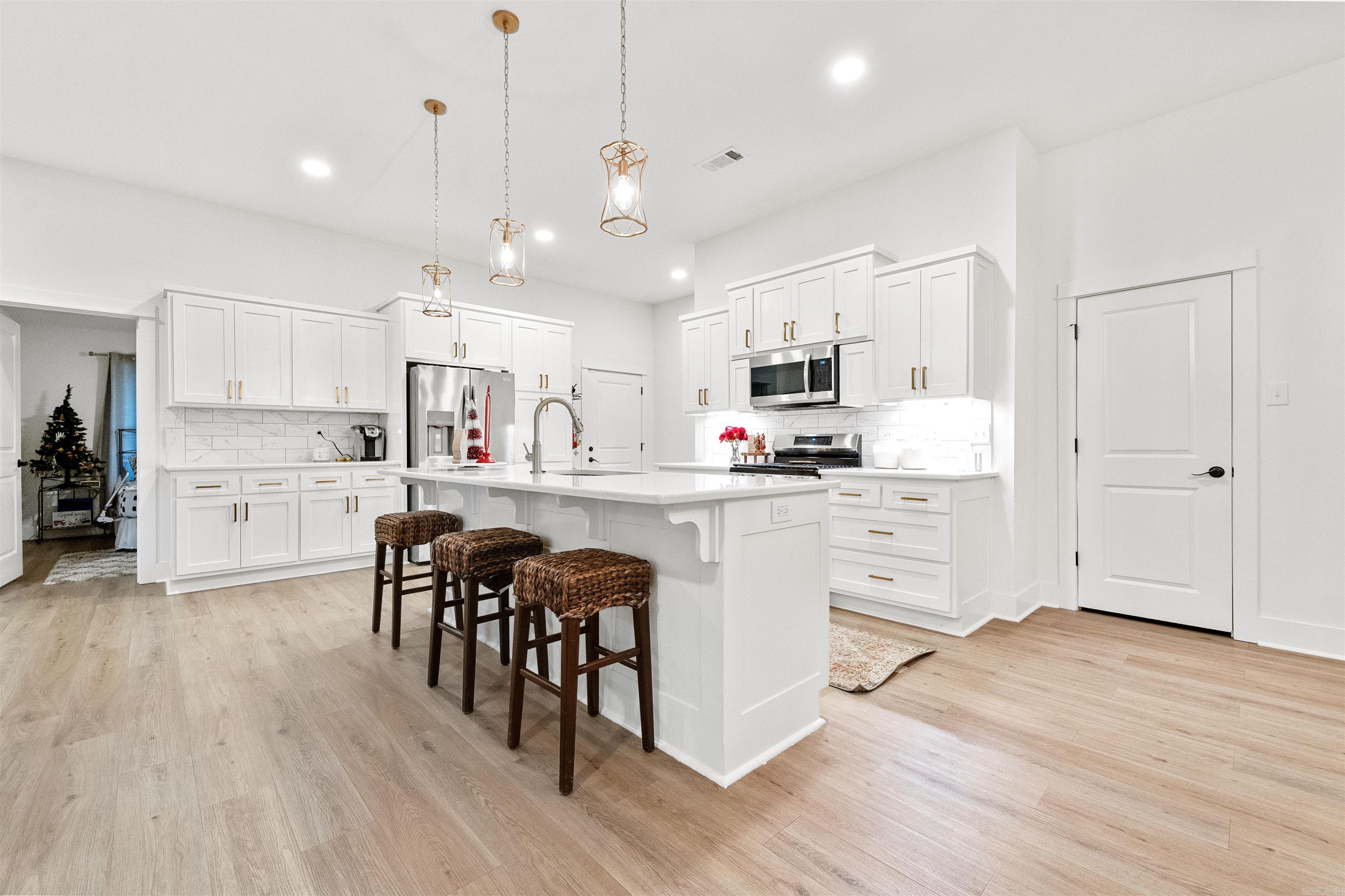 1721 Oak Shadows  Sherwood, AR