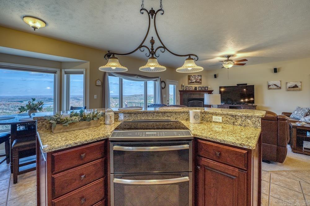 48 Marion County 2031  Yellville, AR