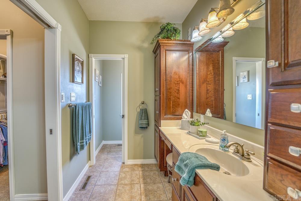 48 Marion County 2031  Yellville, AR